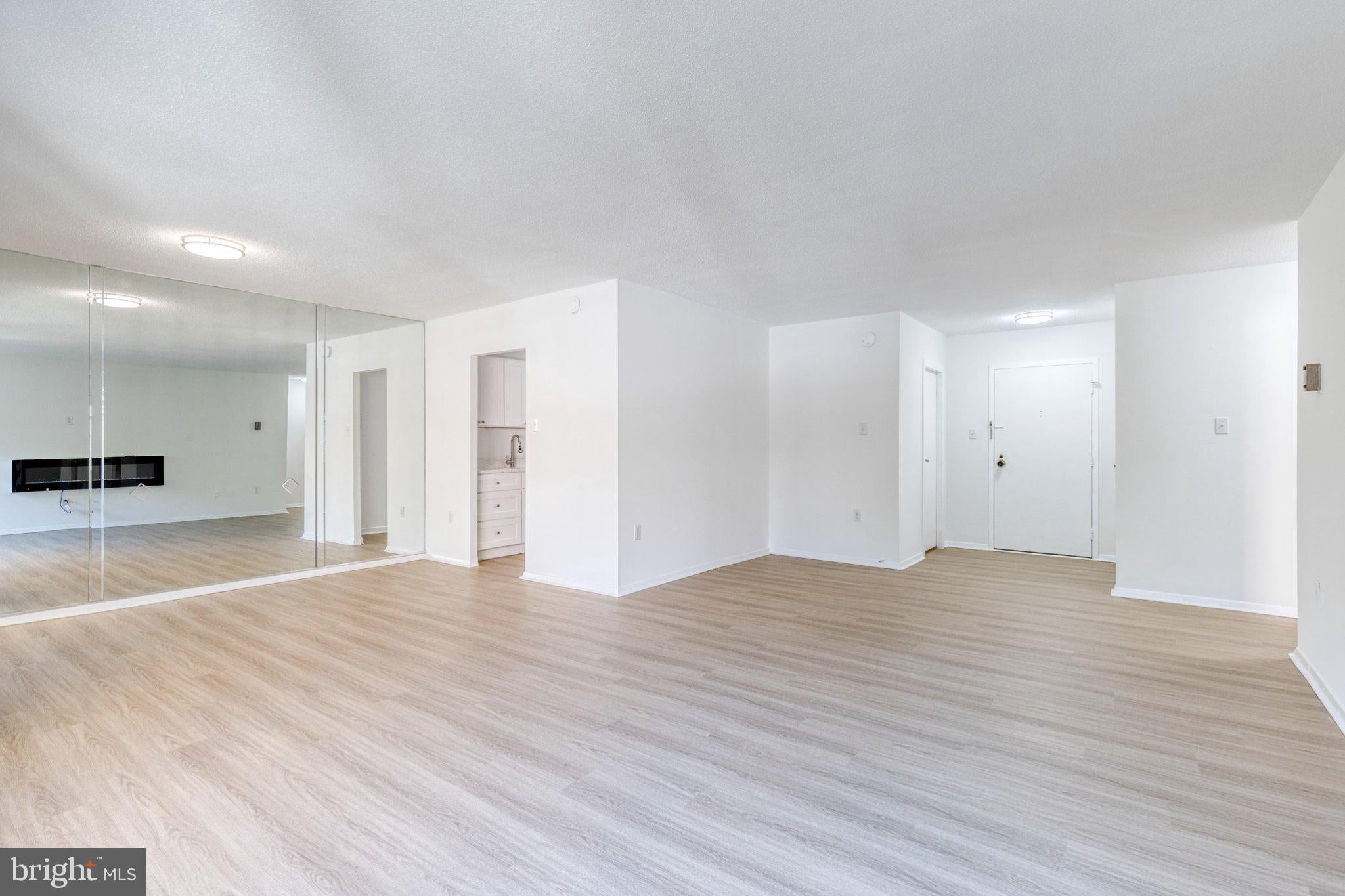 4401 ROLAND AVENUE 109