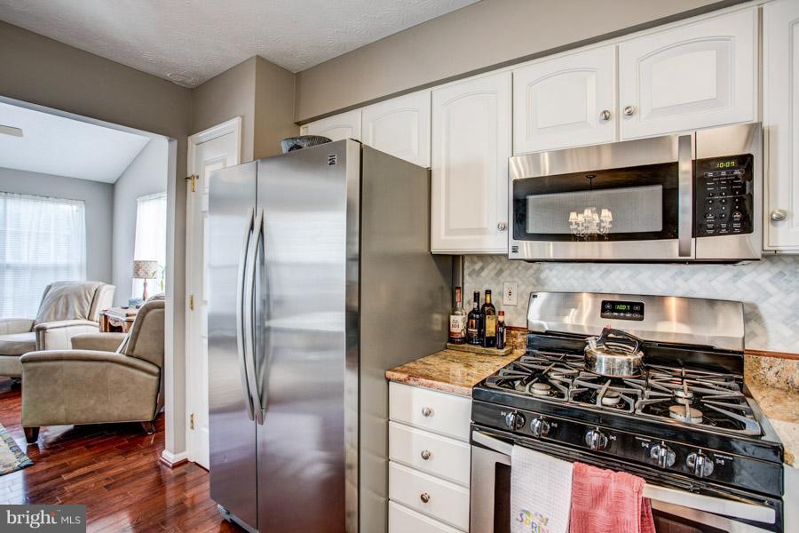 EATON SQUARE - Residential Lease