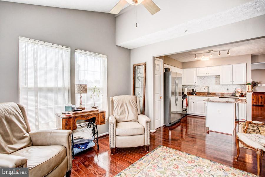 EATON SQUARE - Residential Lease