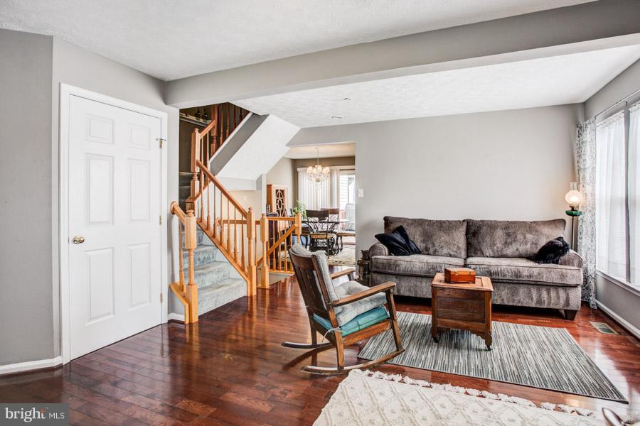 EATON SQUARE - Residential Lease