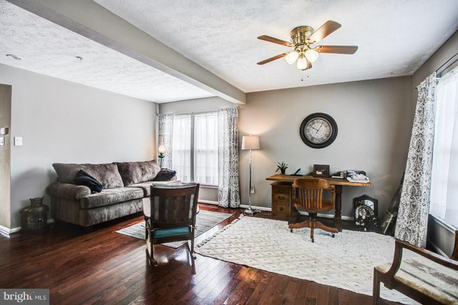 EATON SQUARE - Residential Lease