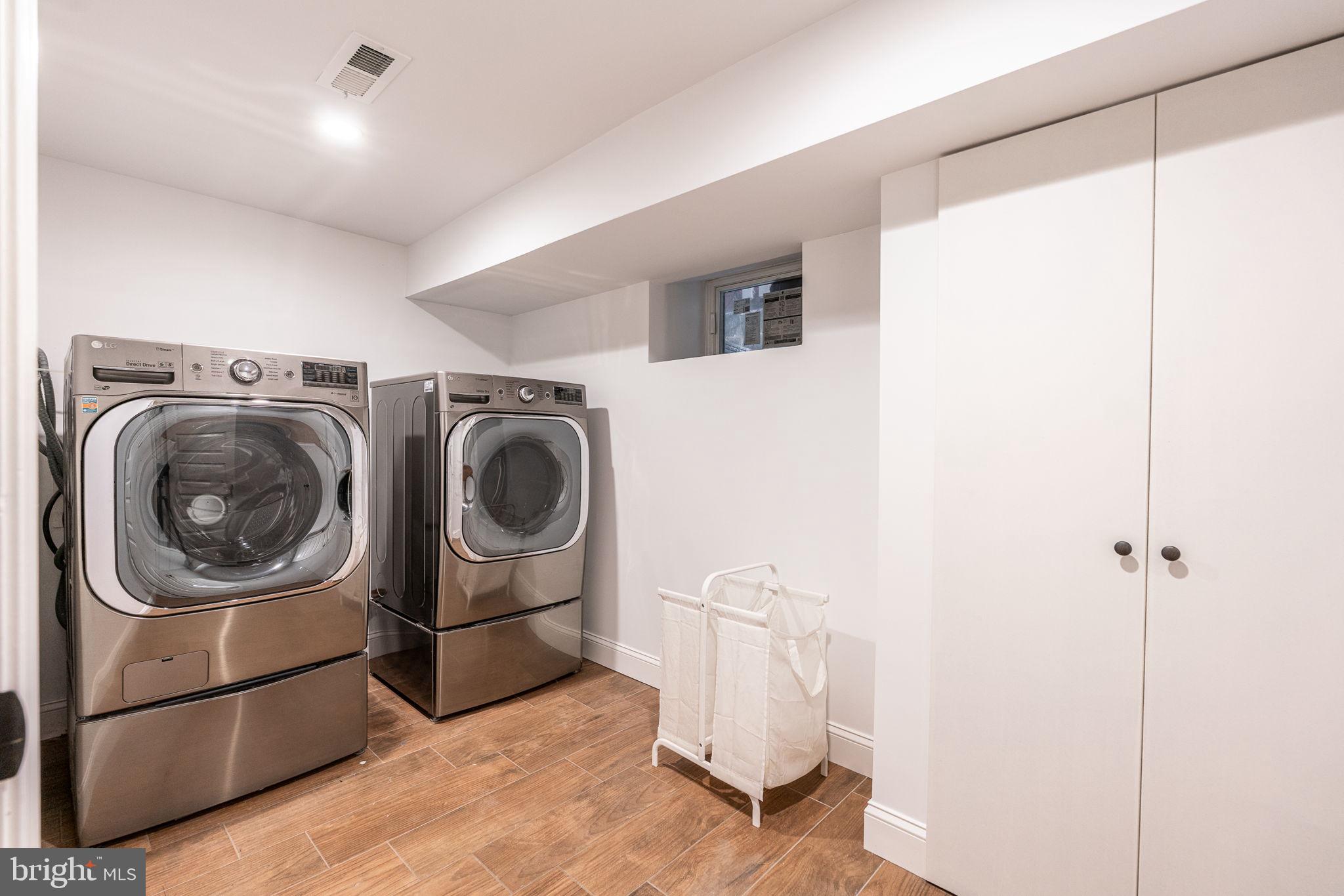 SPRUCE HILL - Residential