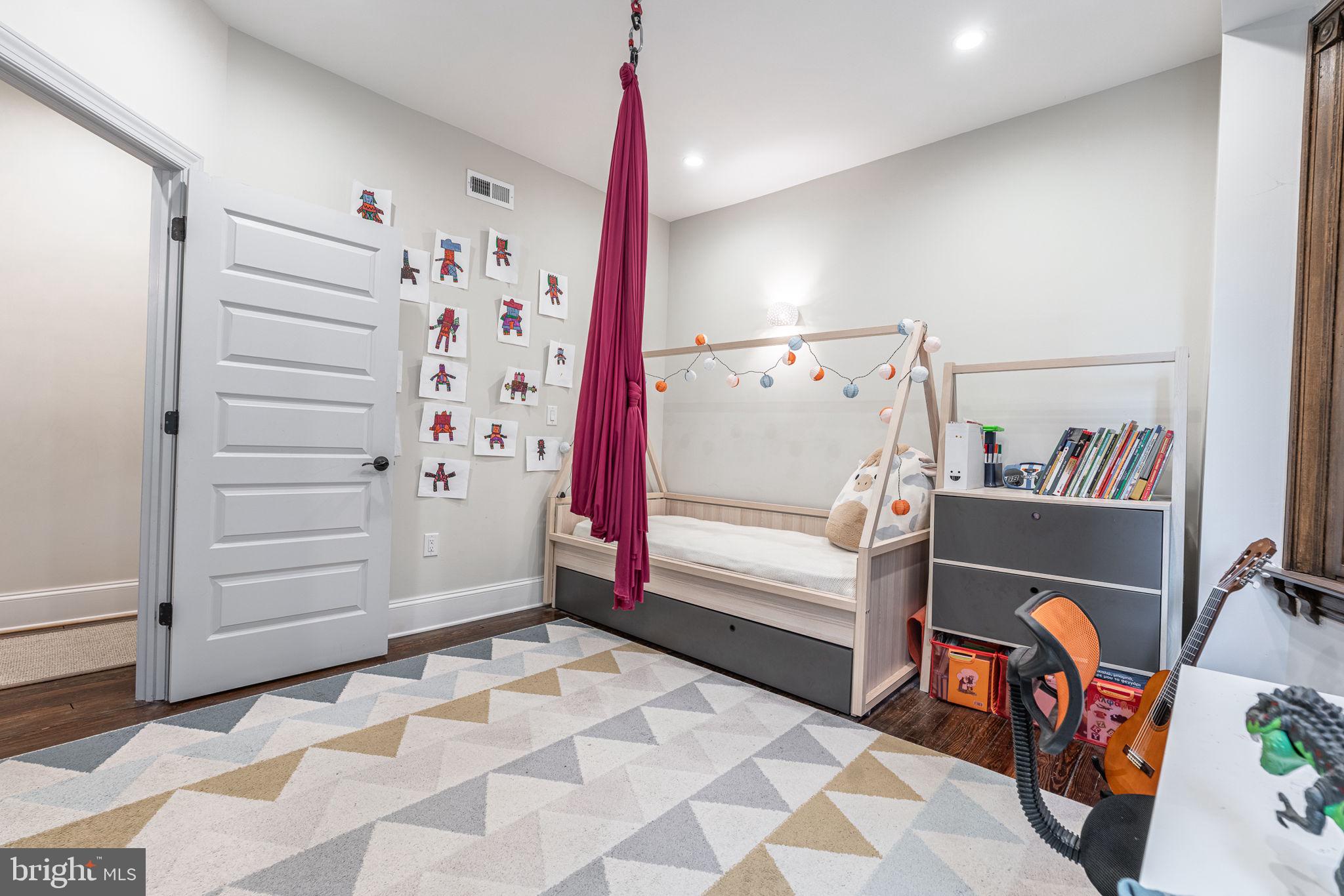 SPRUCE HILL - Residential