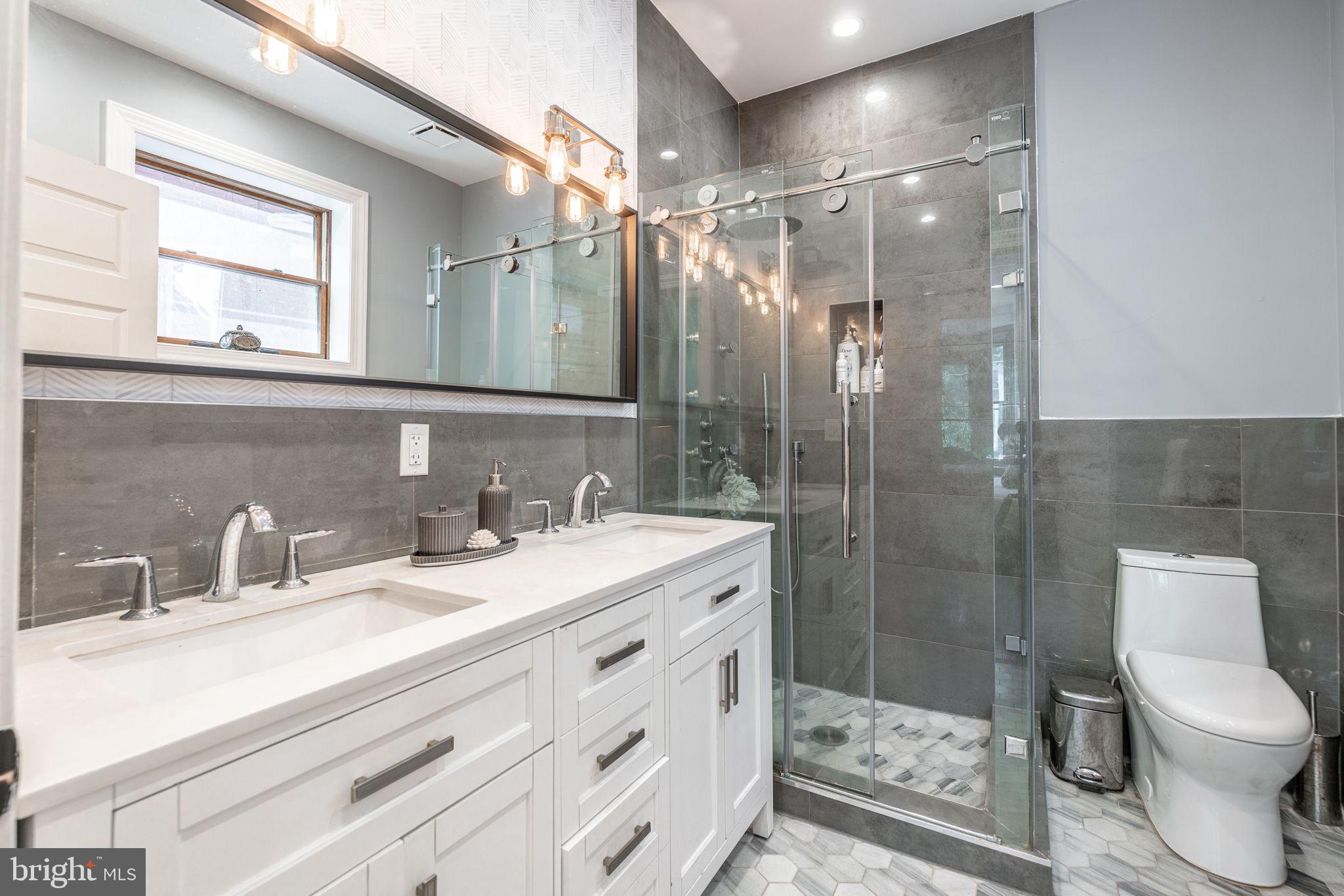 SPRUCE HILL - Residential