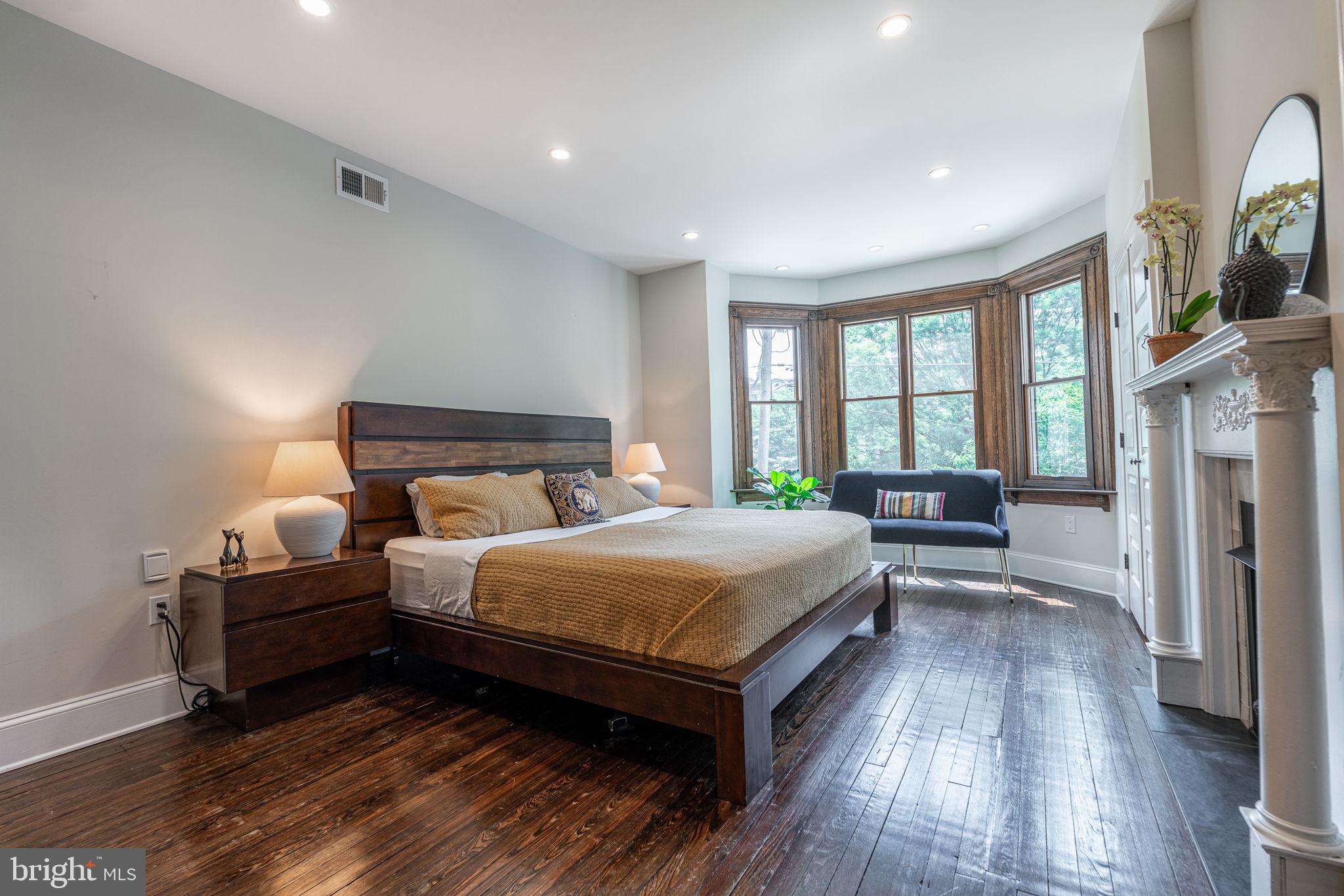 SPRUCE HILL - Residential