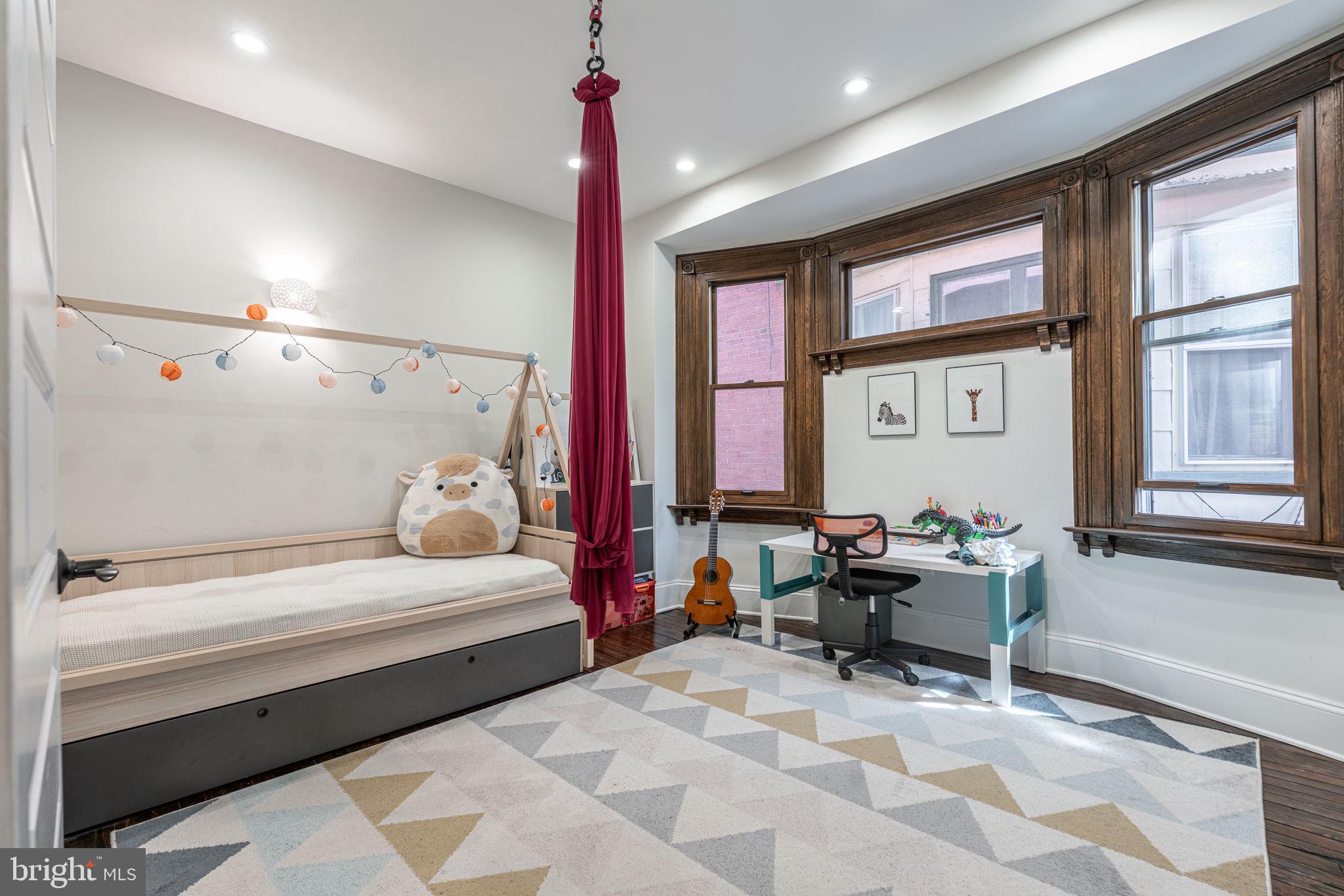 SPRUCE HILL - Residential