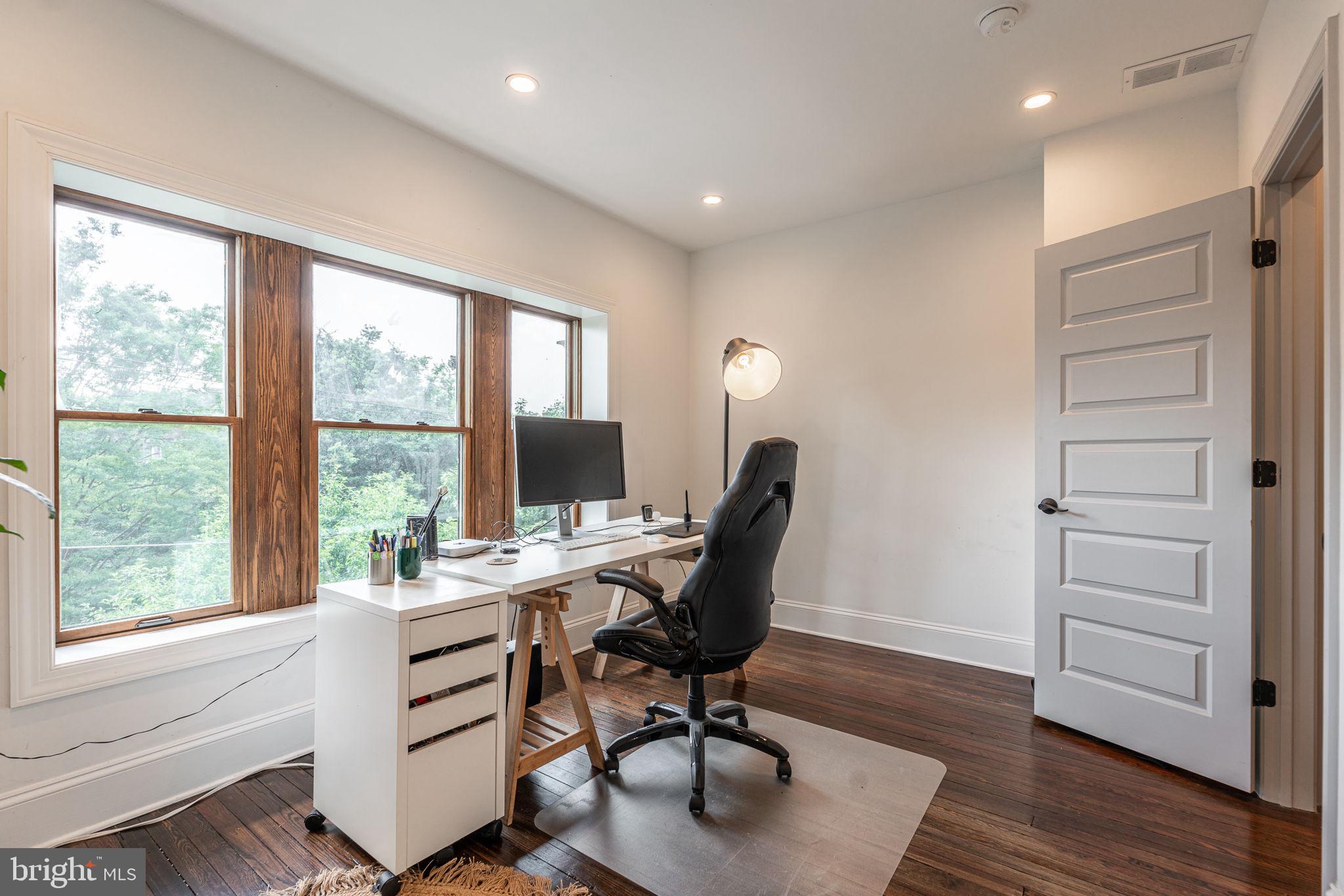 SPRUCE HILL - Residential