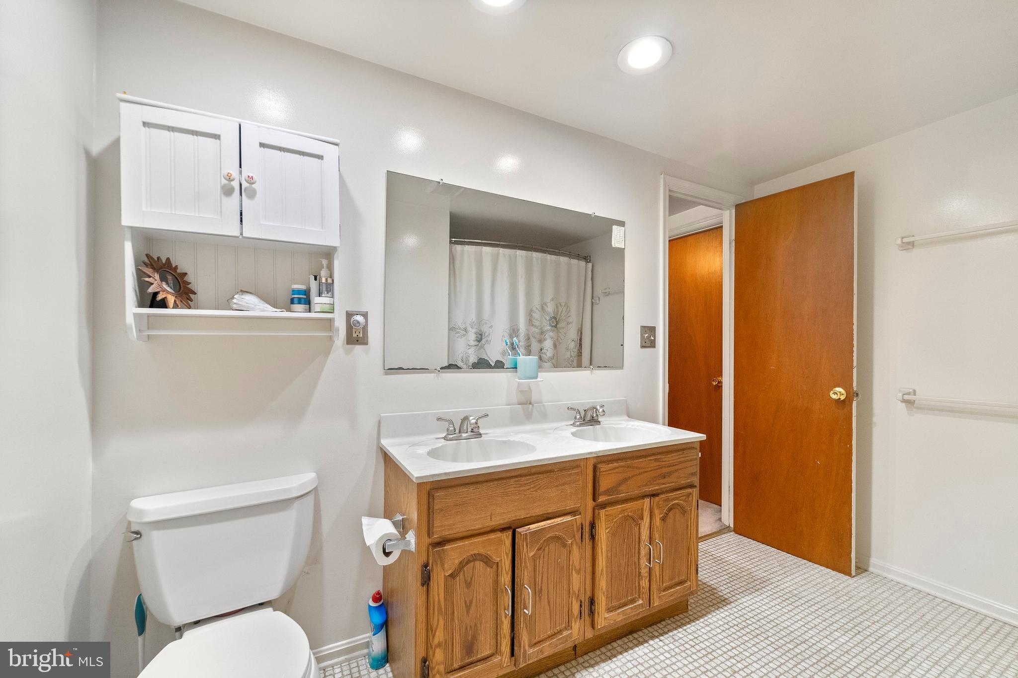 HUNTINGTON NEIGHBORHOOD - Residential