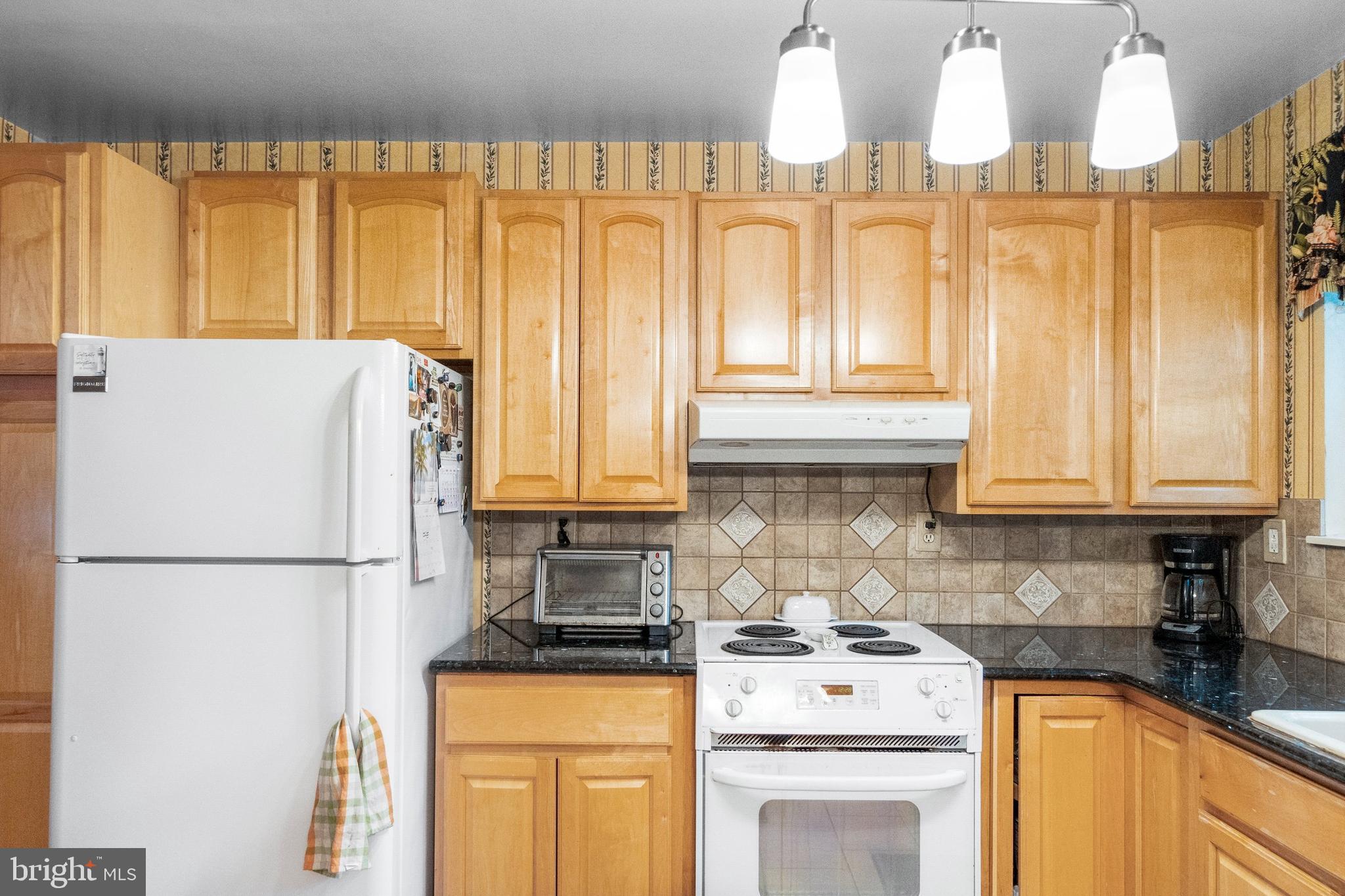 HUNTINGTON NEIGHBORHOOD - Residential