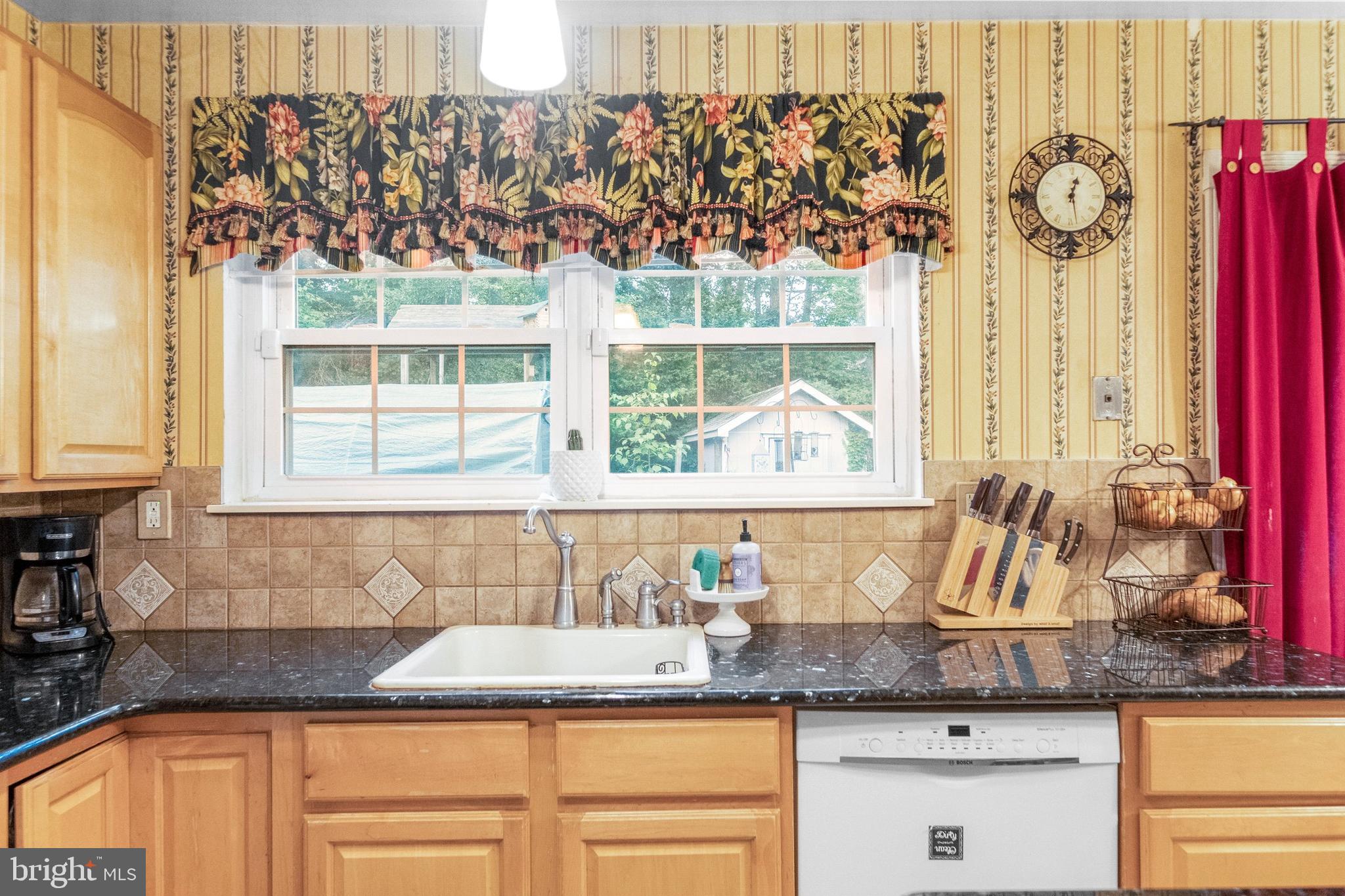 HUNTINGTON NEIGHBORHOOD - Residential