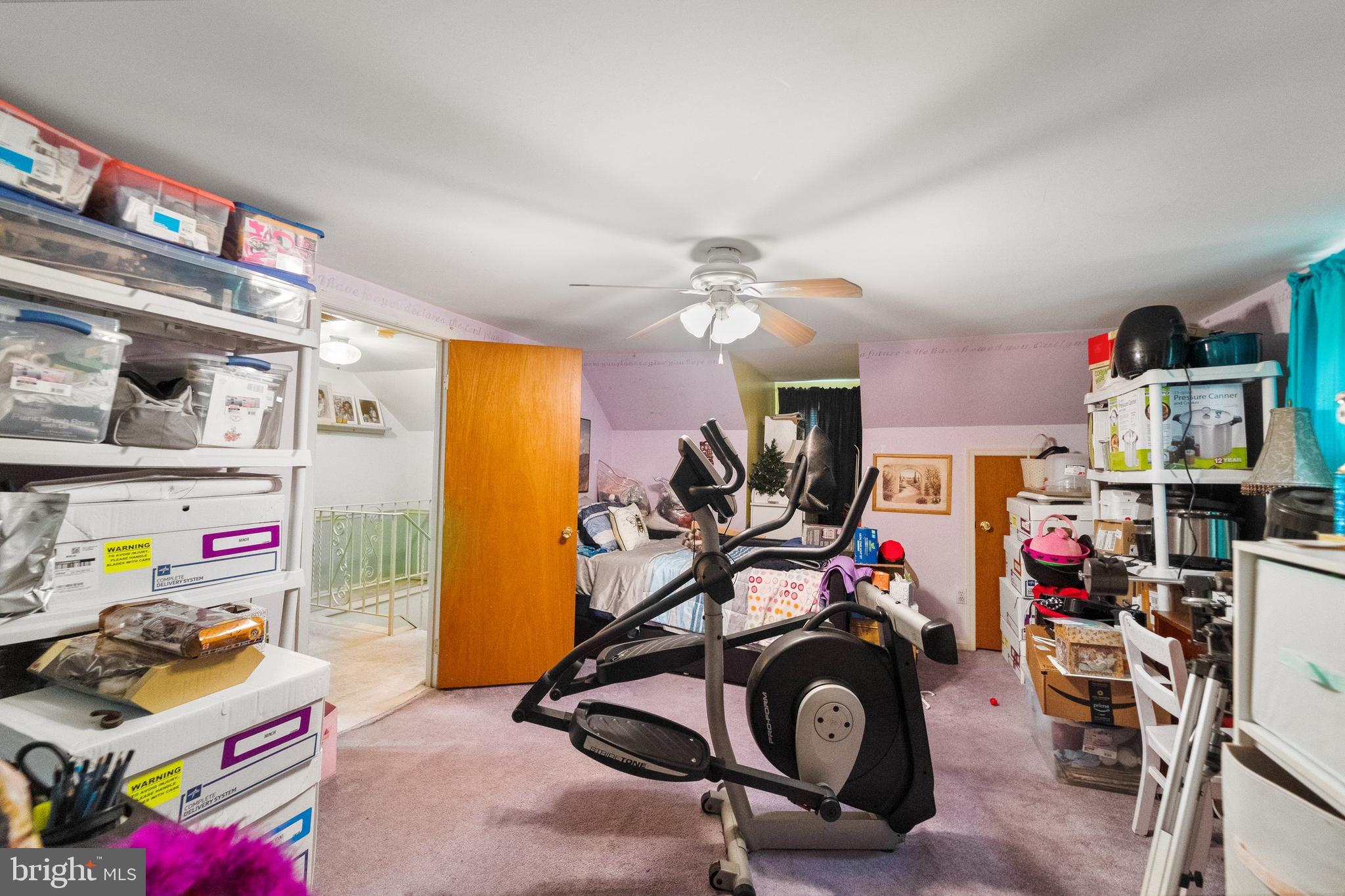 HUNTINGTON NEIGHBORHOOD - Residential