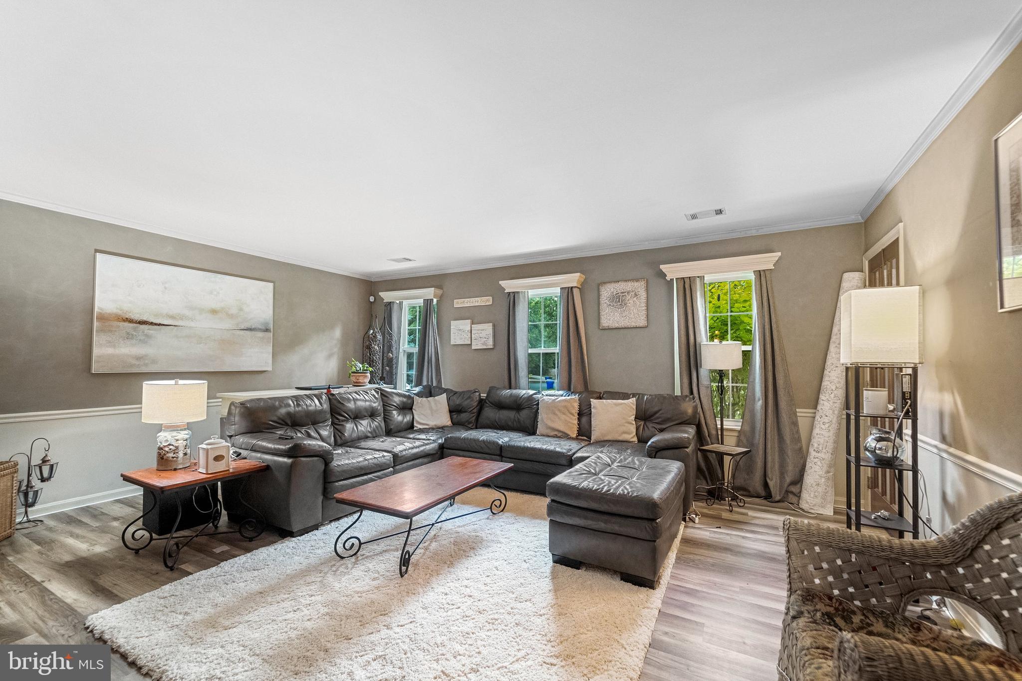 HUNTINGTON NEIGHBORHOOD - Residential