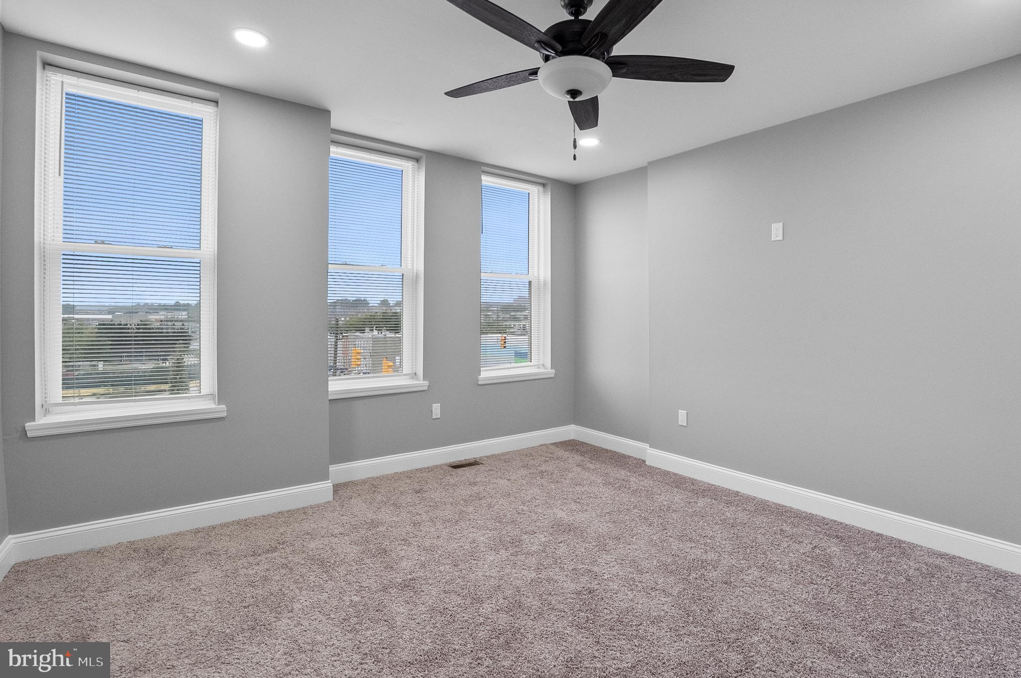 SANDTOWN-WINCHESTER - Residential