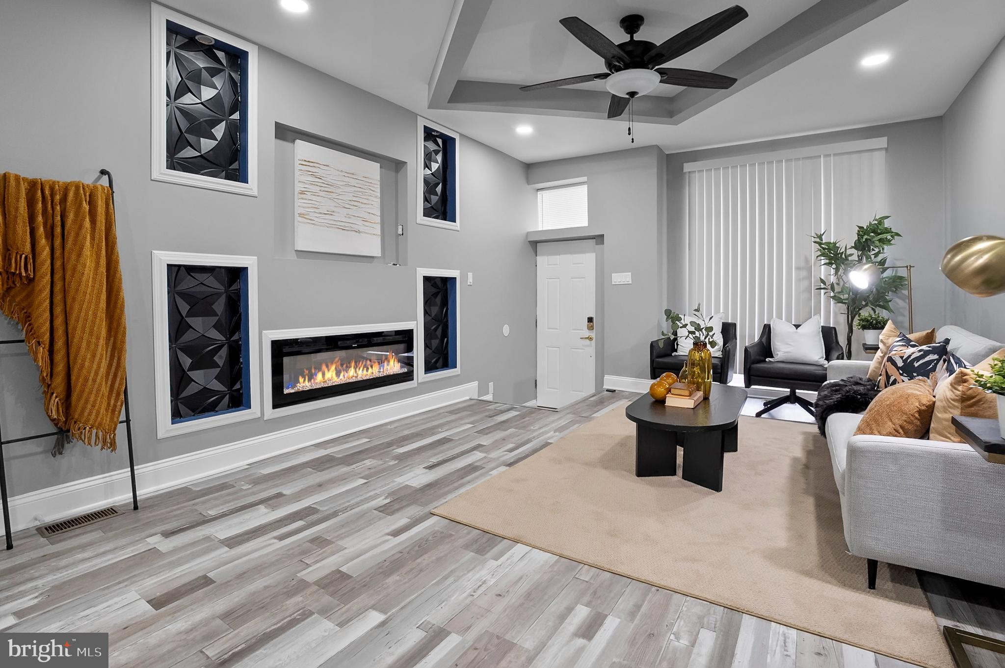 SANDTOWN-WINCHESTER - Residential