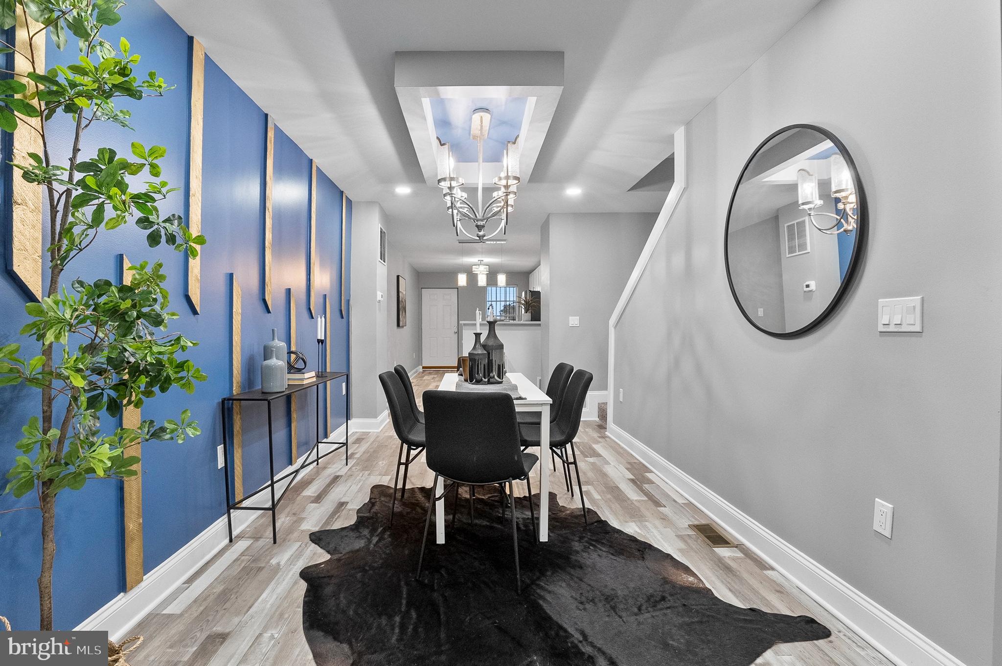 SANDTOWN-WINCHESTER - Residential