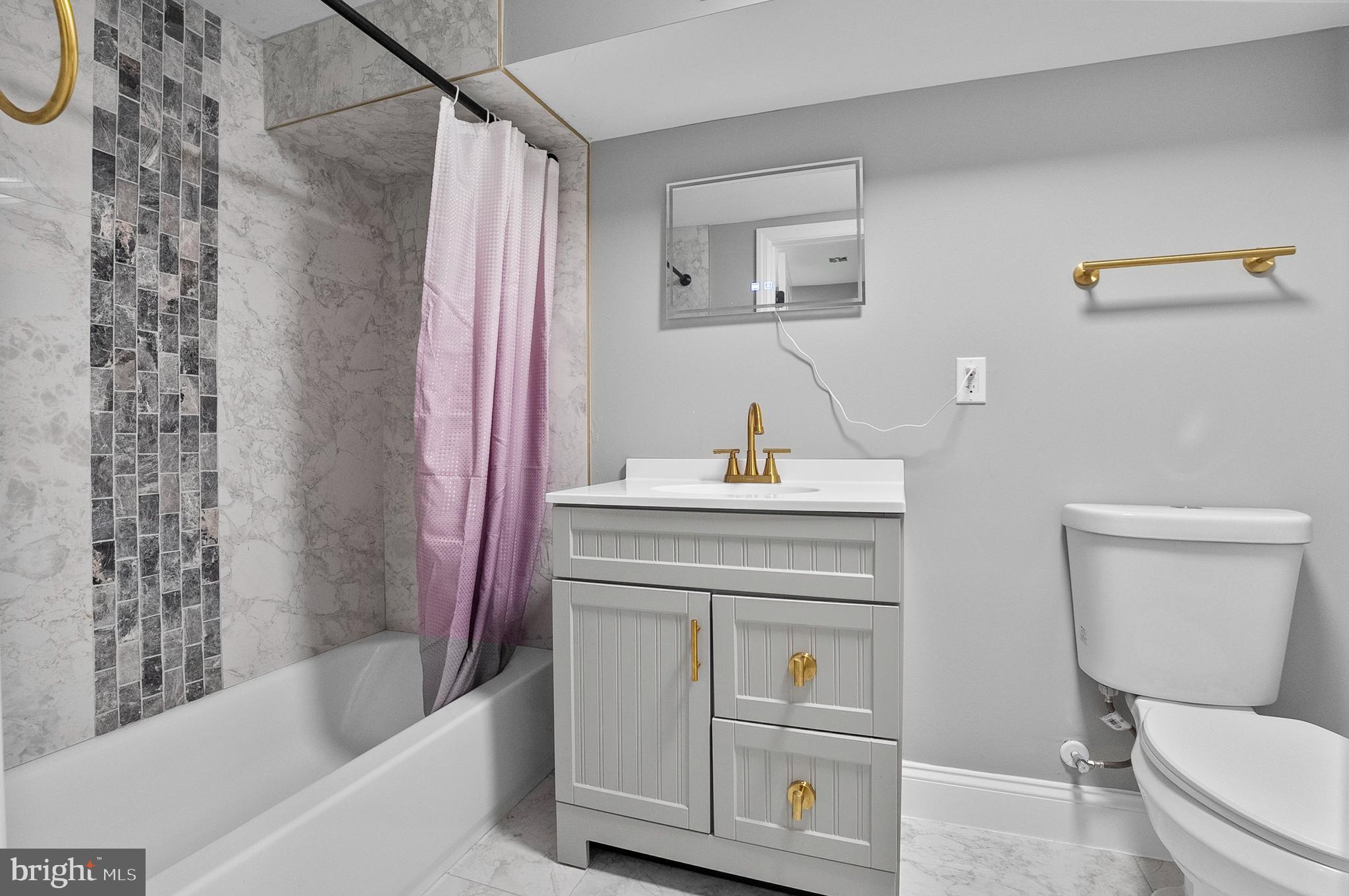 SANDTOWN-WINCHESTER - Residential