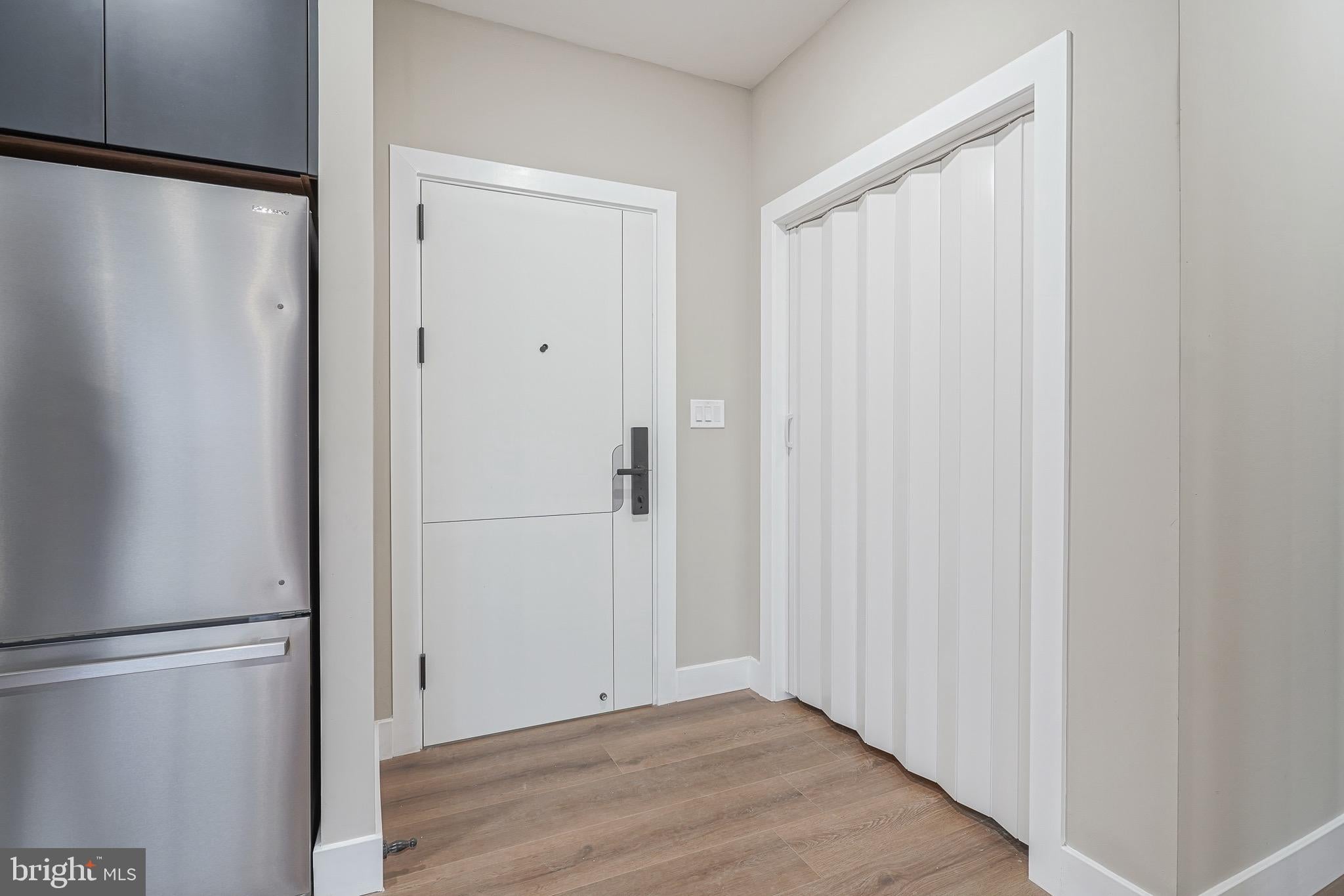 4432 WINGATE STREET 00 304