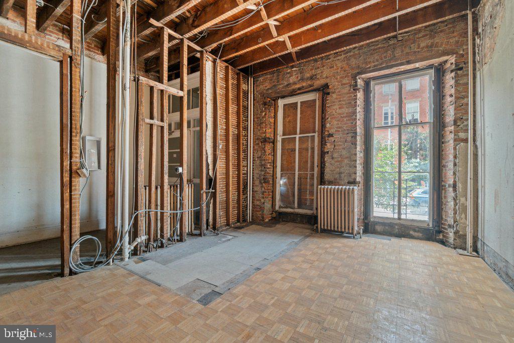 MOUNT VERNON - Commercial Sale