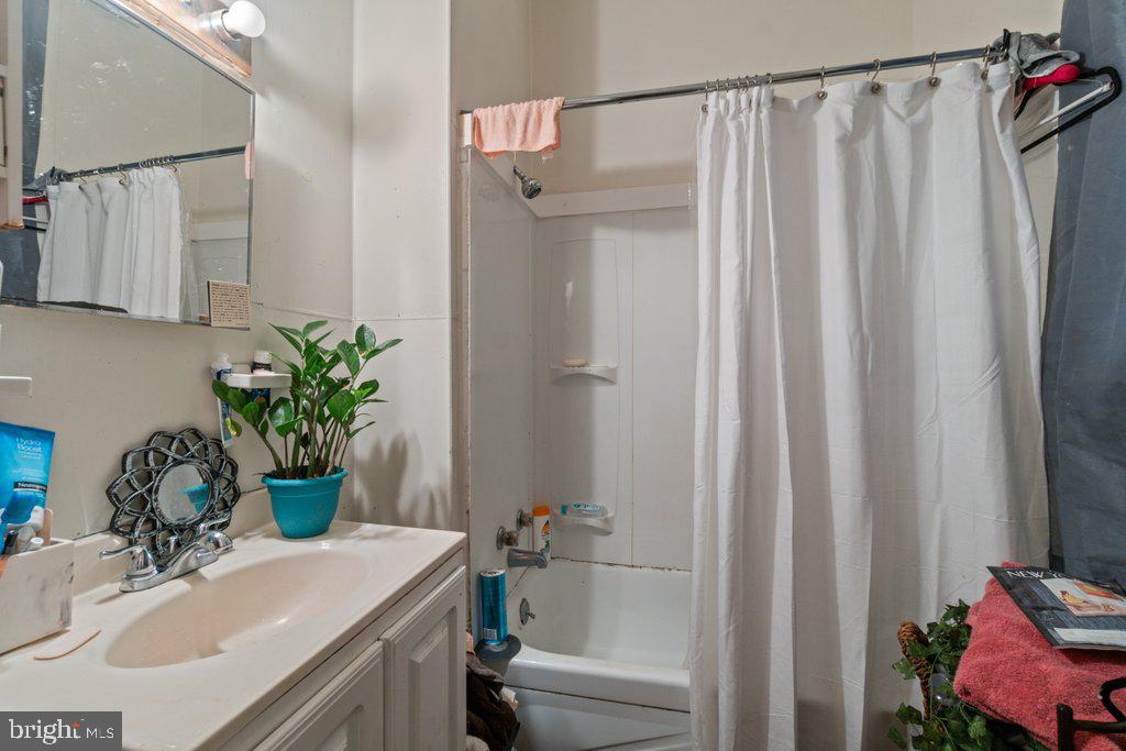 MOUNT VERNON - Commercial Sale