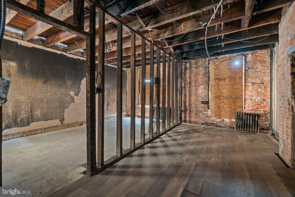 MOUNT VERNON - Commercial Sale