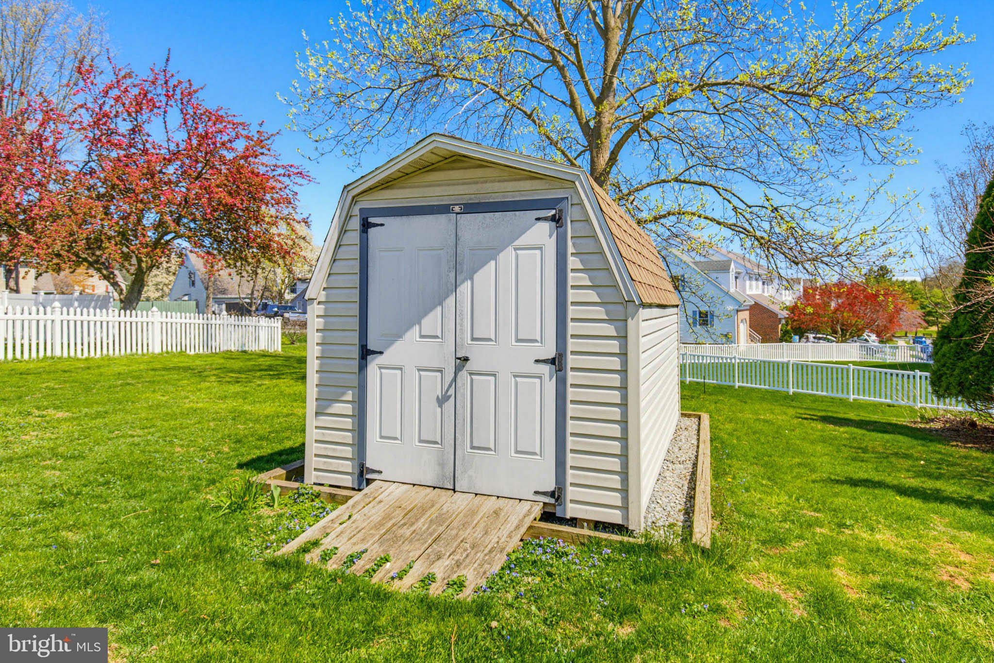 SUMMIT HILLS - Residential