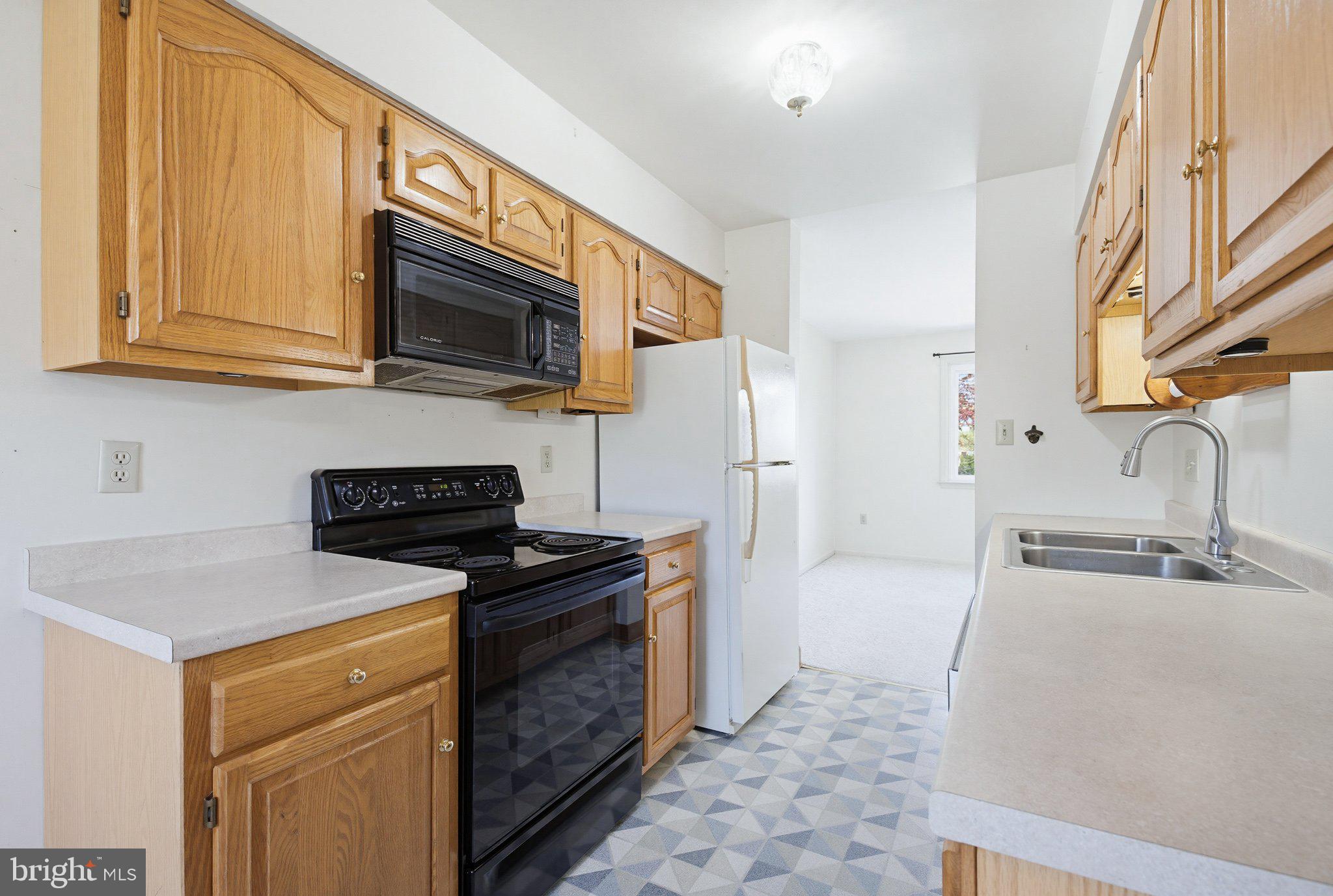 SUMMIT HILLS - Residential