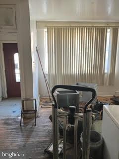 POINT BREEZE - Residential