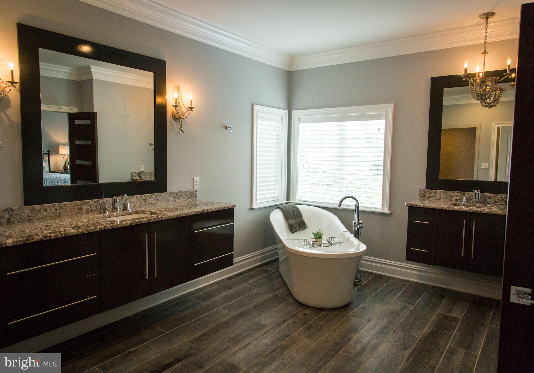 STONEHENGE RESERVE - Residential