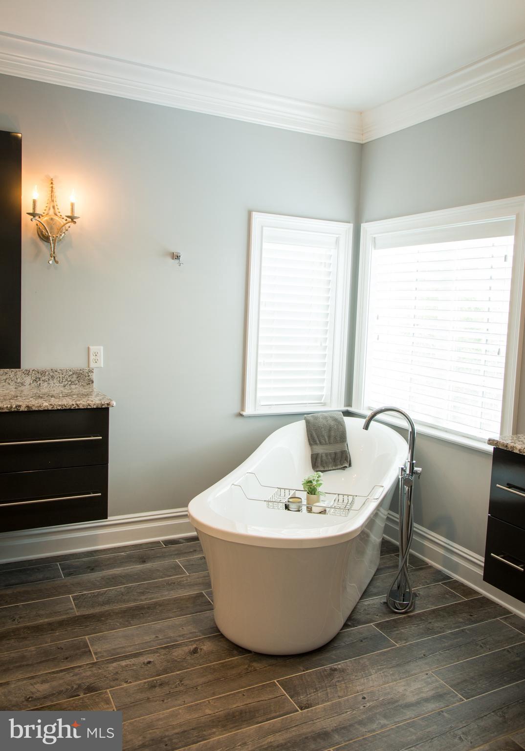 STONEHENGE RESERVE - Residential