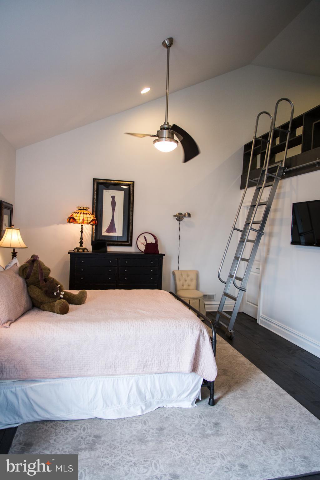 STONEHENGE RESERVE - Residential