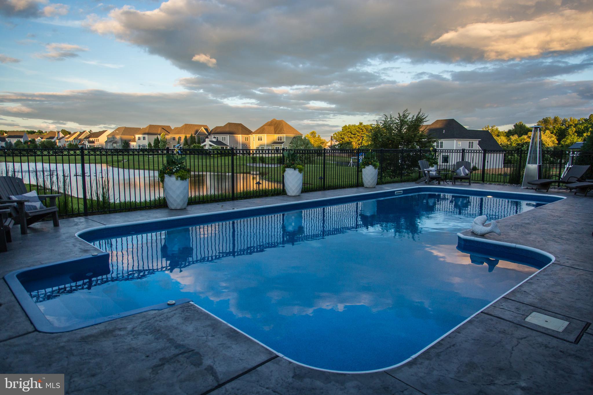 STONEHENGE RESERVE - Residential