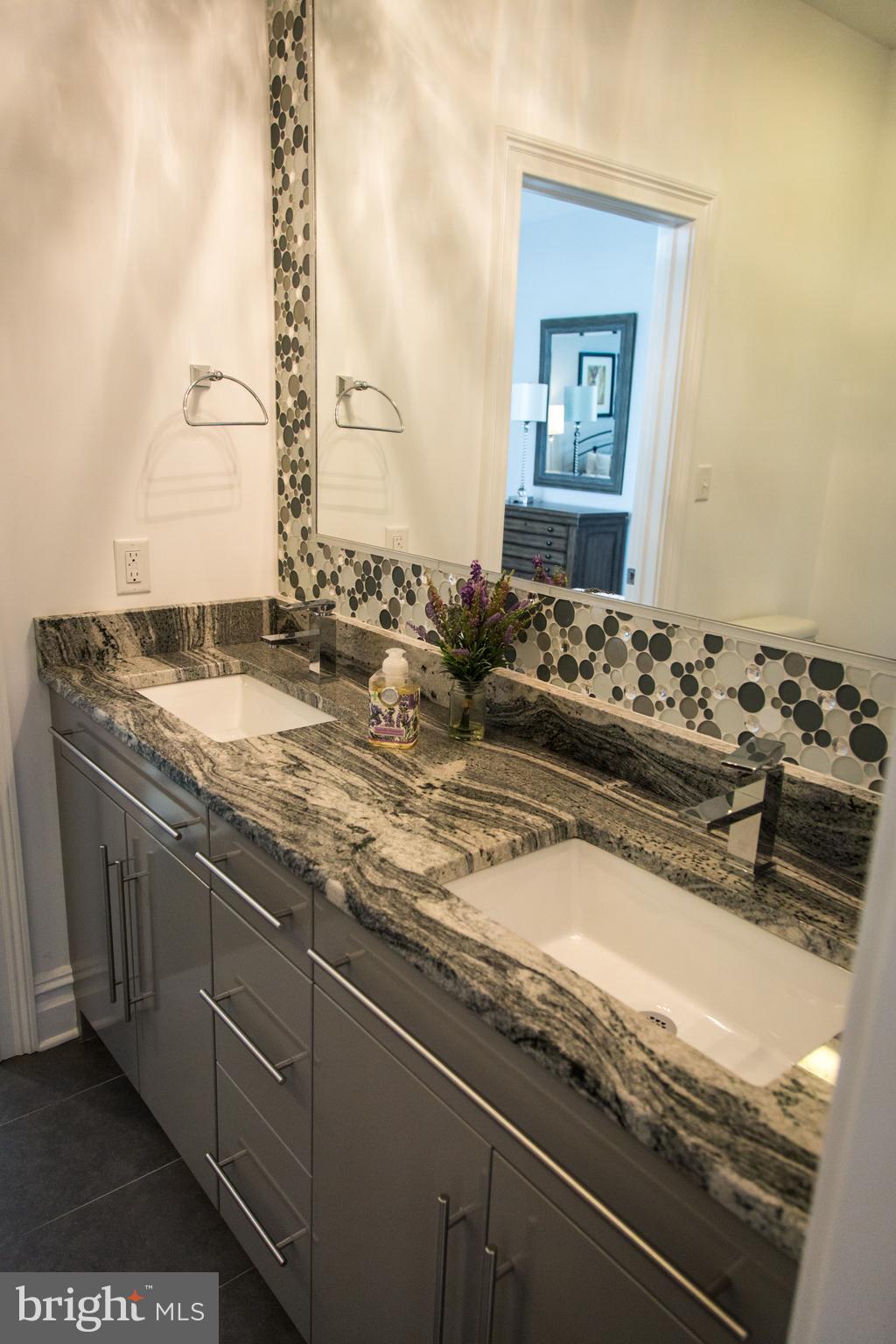 STONEHENGE RESERVE - Residential