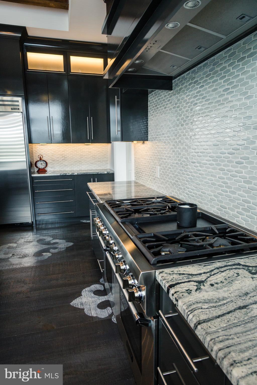 STONEHENGE RESERVE - Residential