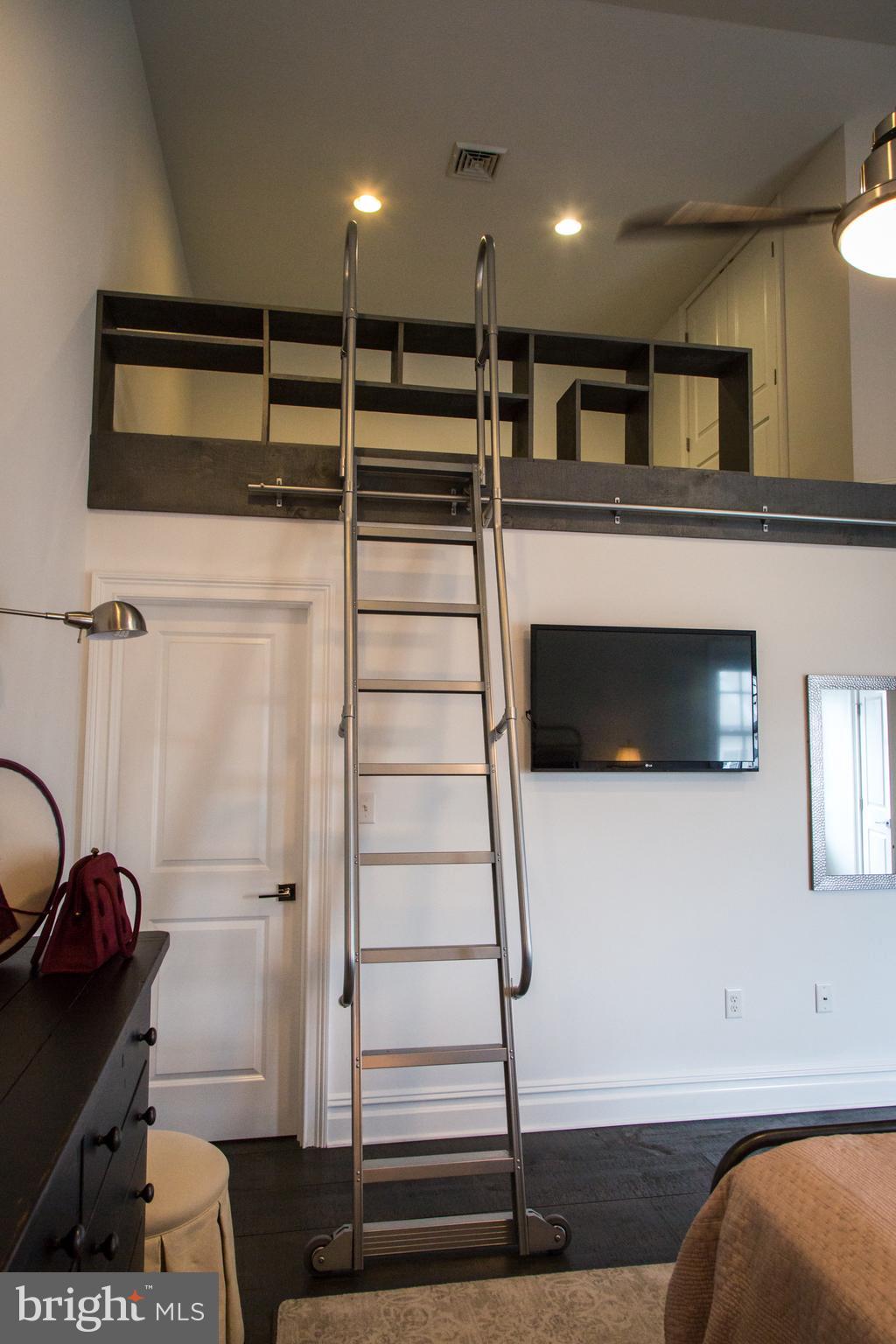 STONEHENGE RESERVE - Residential