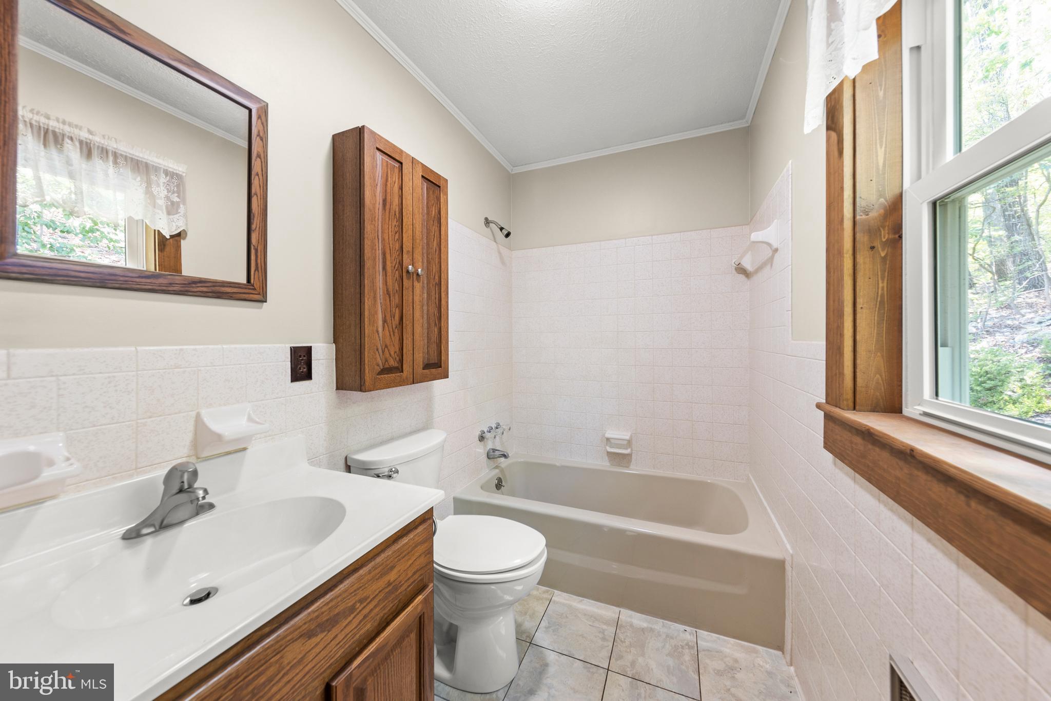 NORTH MOUNTAIN ESTATES - Residential