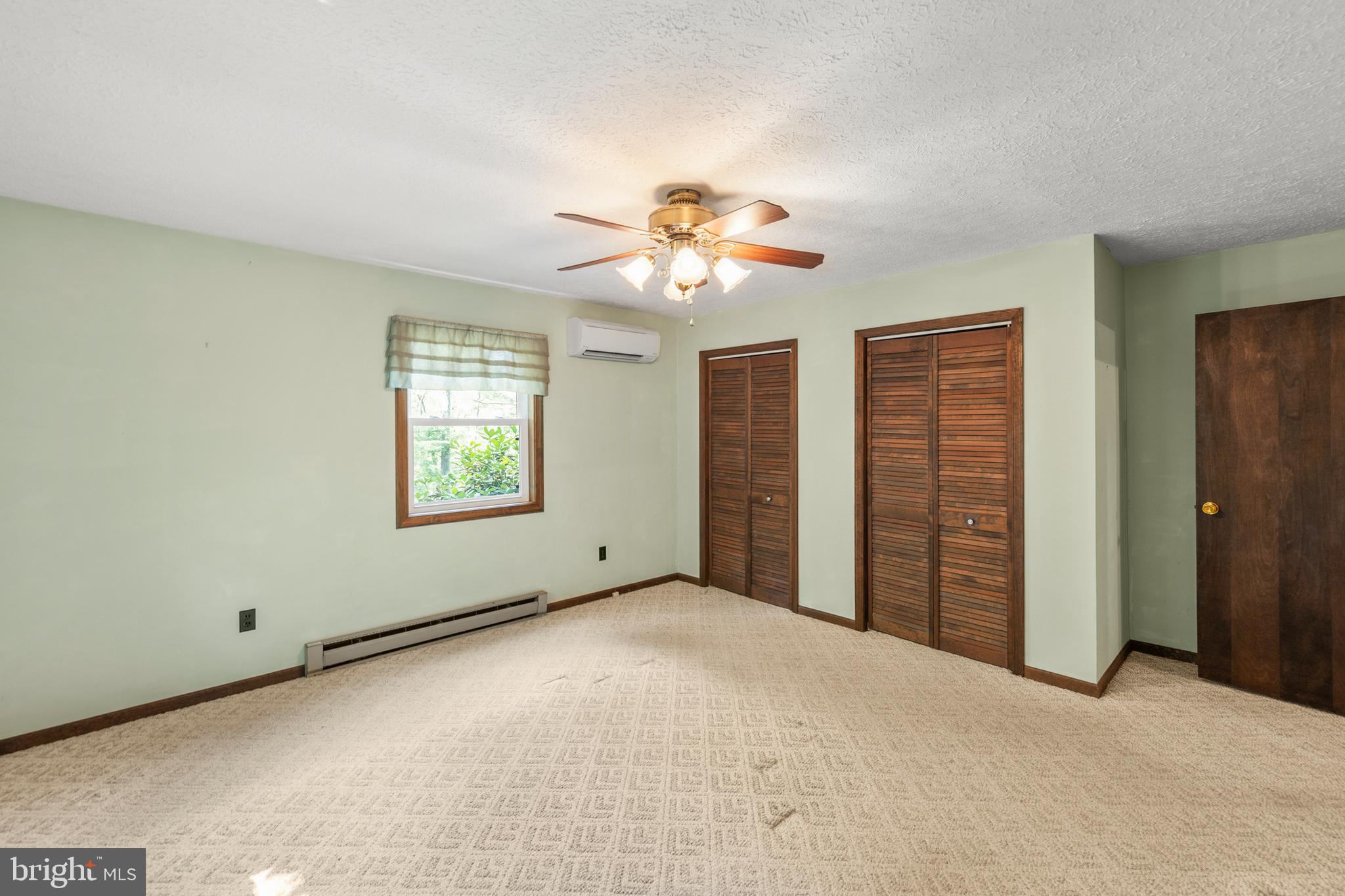 NORTH MOUNTAIN ESTATES - Residential