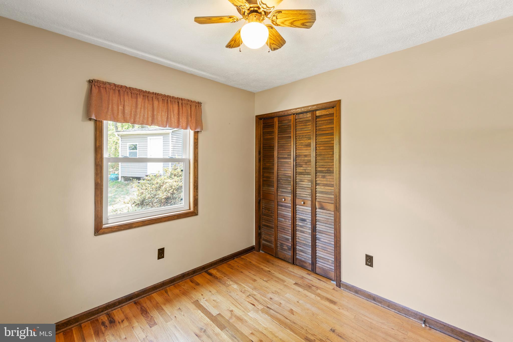 NORTH MOUNTAIN ESTATES - Residential