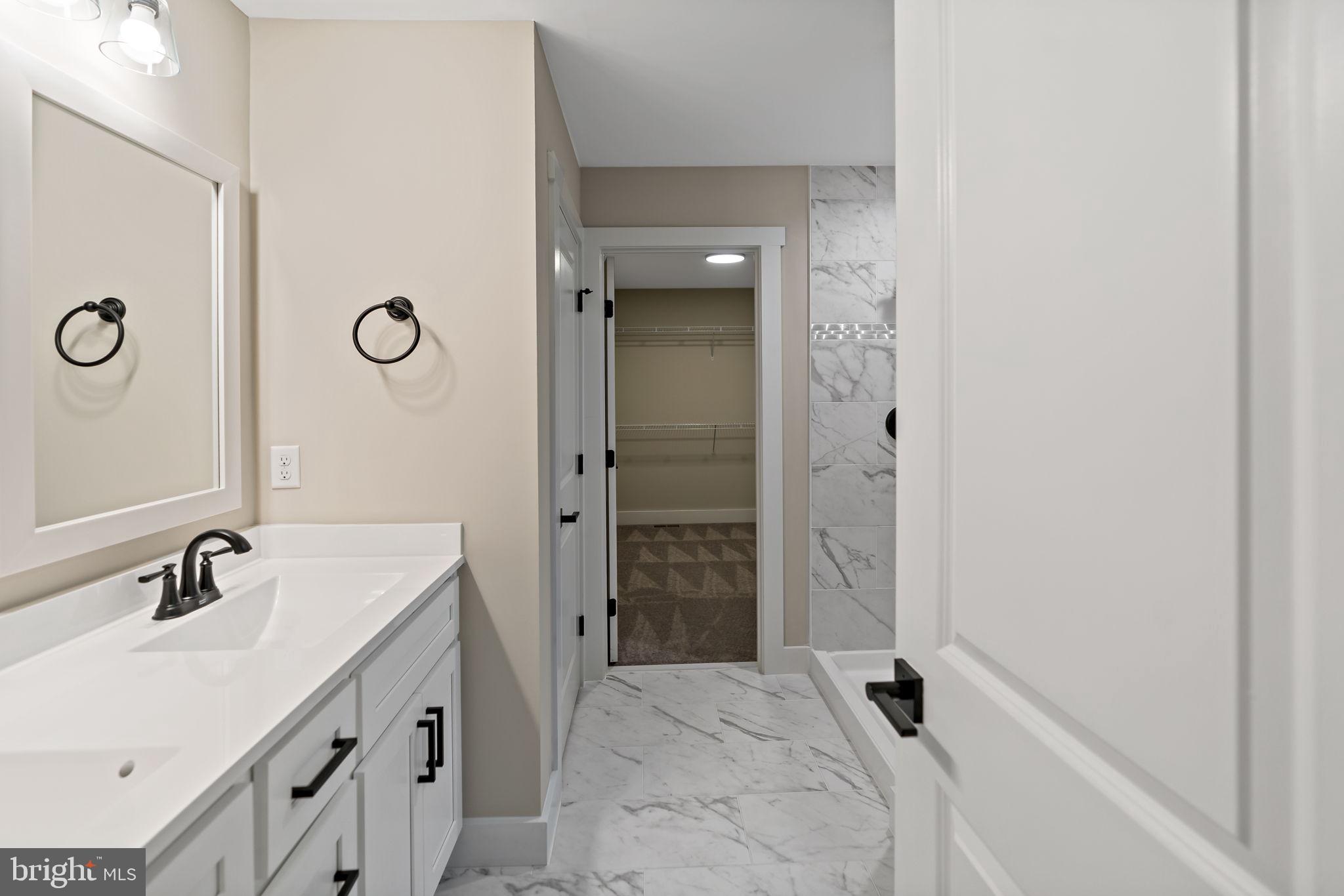 RIVERSIDE ACRES - Residential