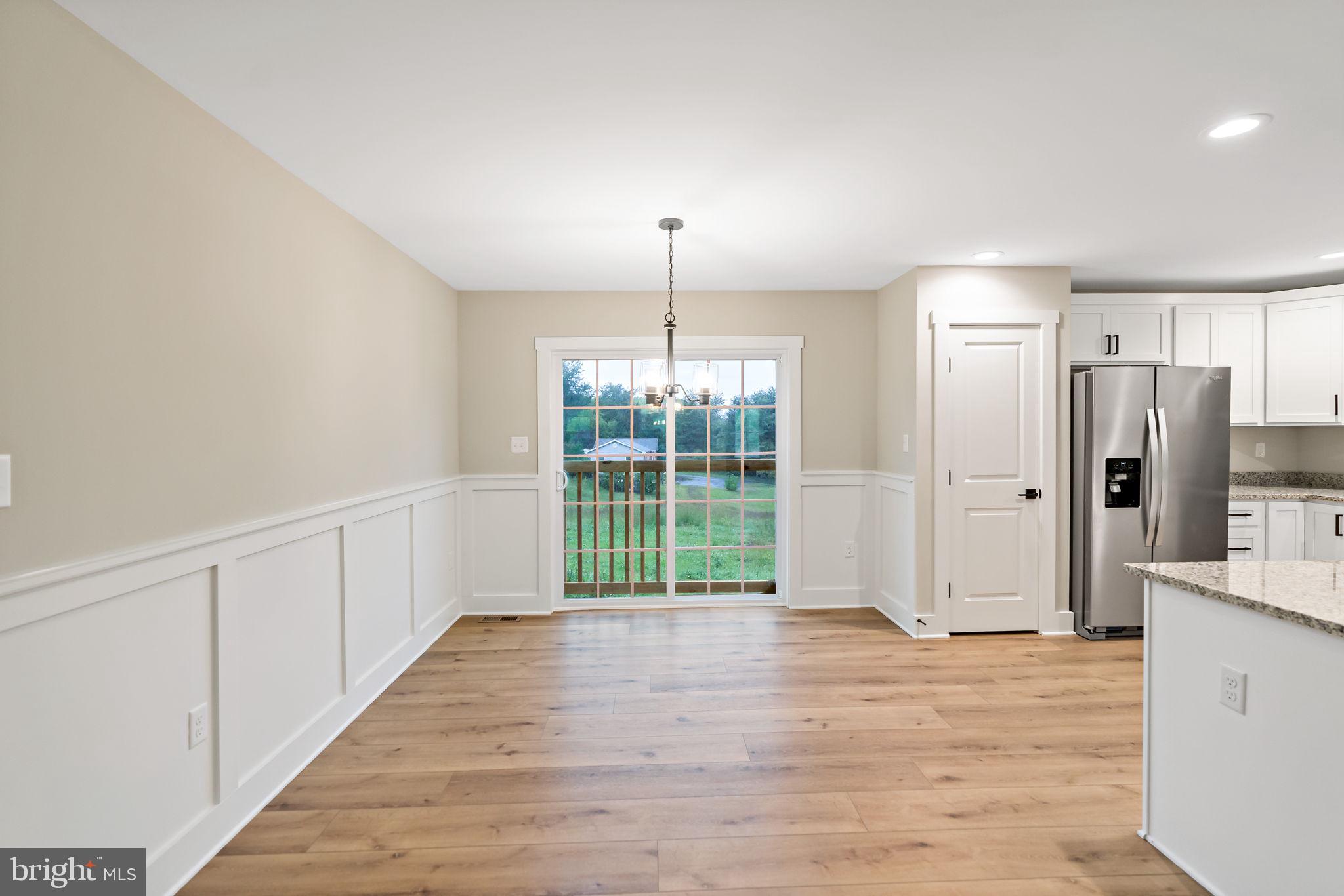 RIVERSIDE ACRES - Residential