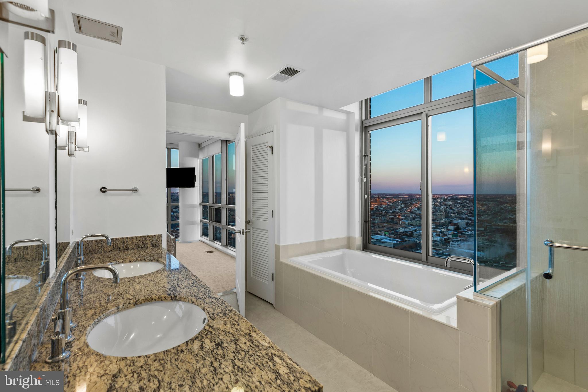 HARBOR EAST - Residential