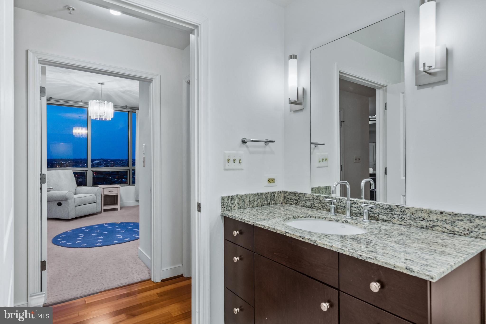 HARBOR EAST - Residential