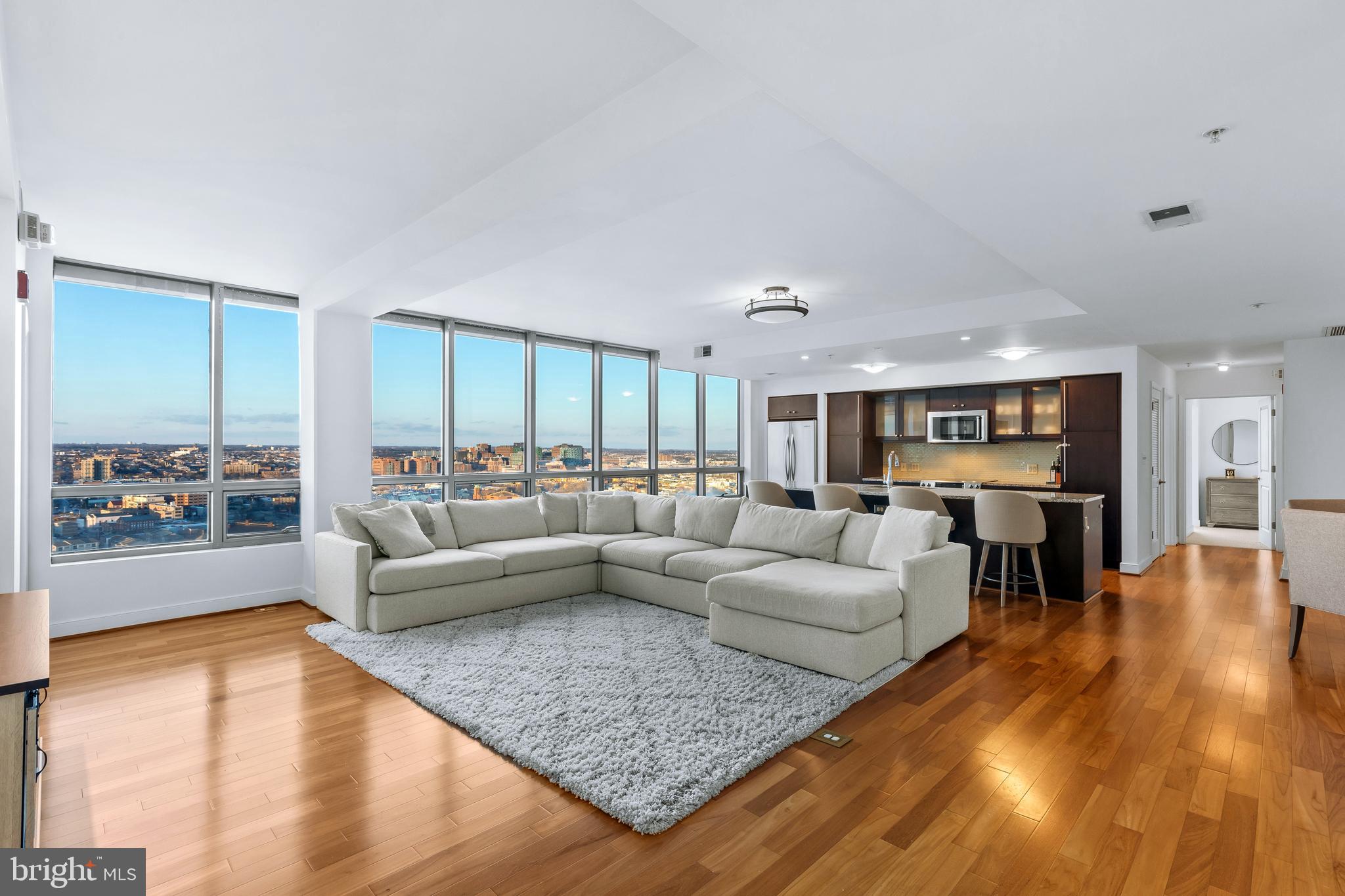 HARBOR EAST - Residential