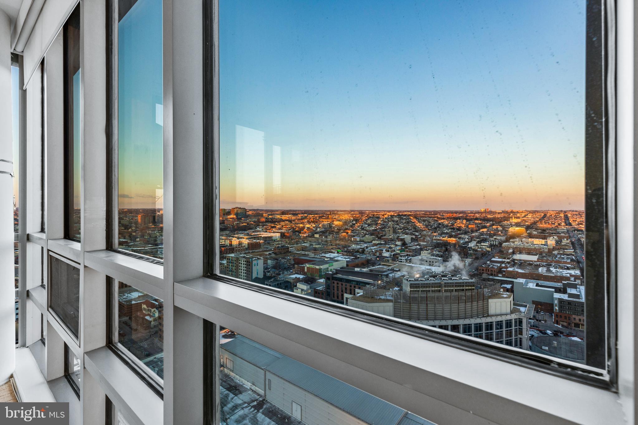 HARBOR EAST - Residential