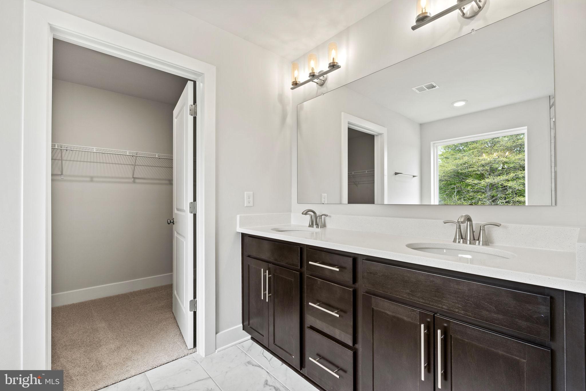 WOODED RUN ESTATES - Residential