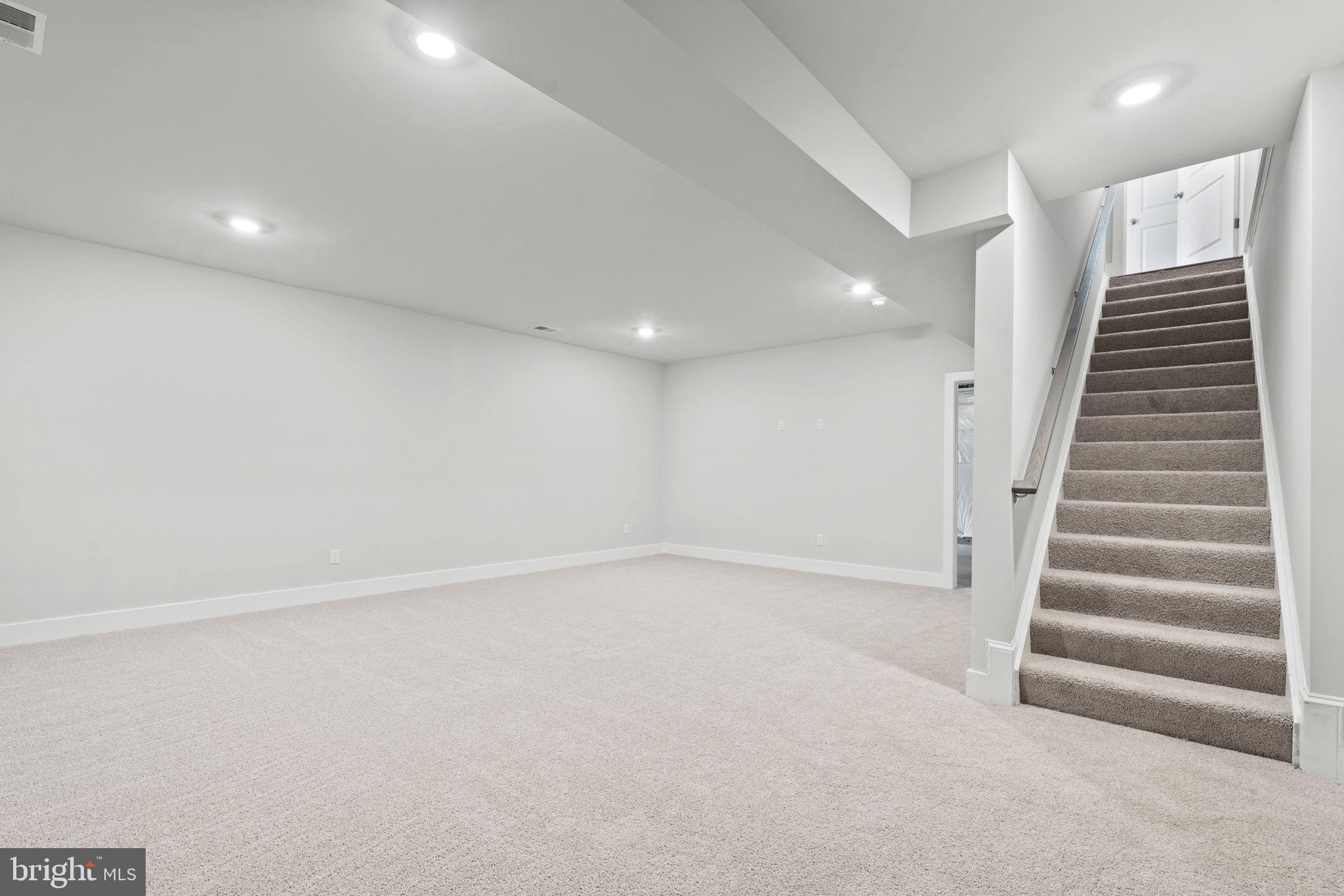 WOODED RUN ESTATES - Residential