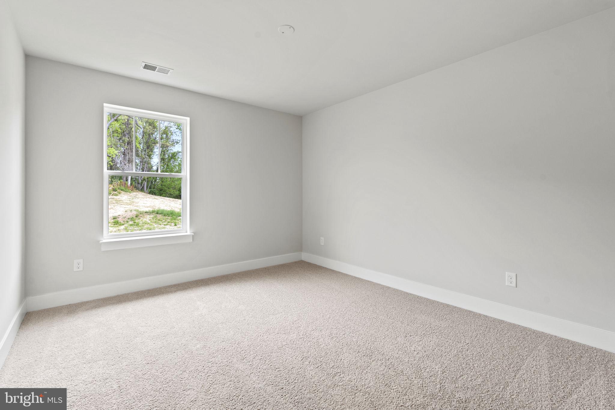 WOODED RUN ESTATES - Residential