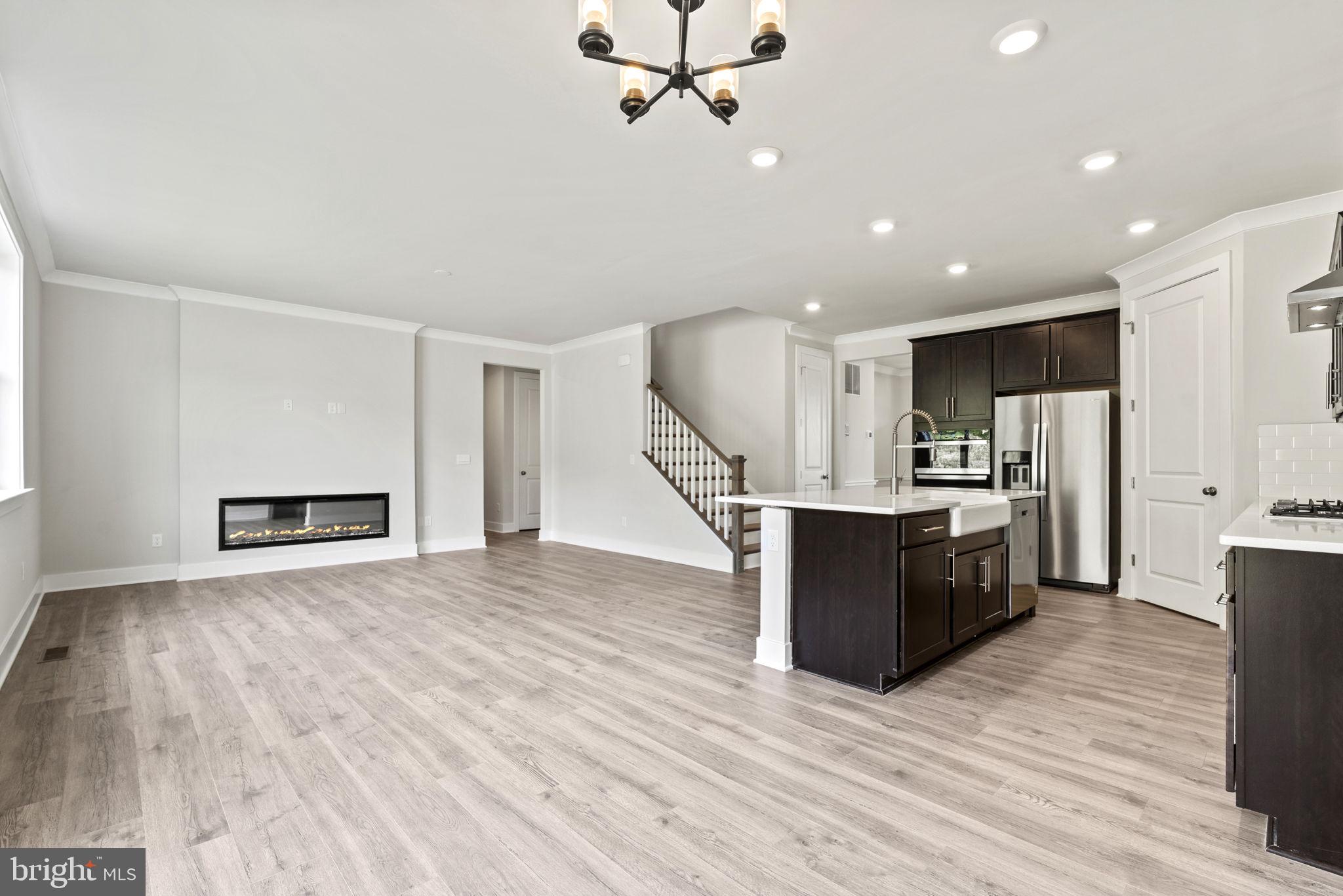 WOODED RUN ESTATES - Residential