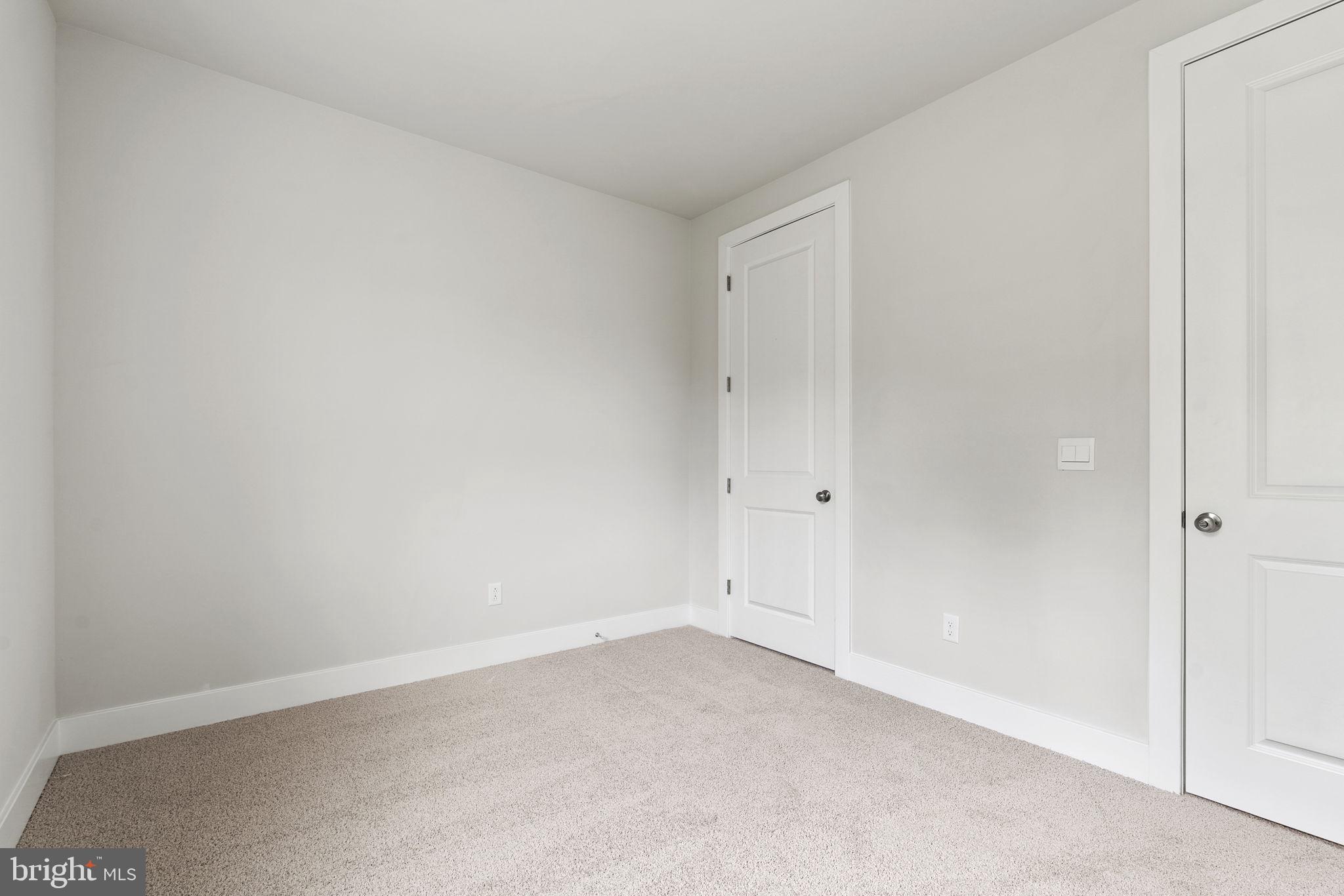 WOODED RUN ESTATES - Residential