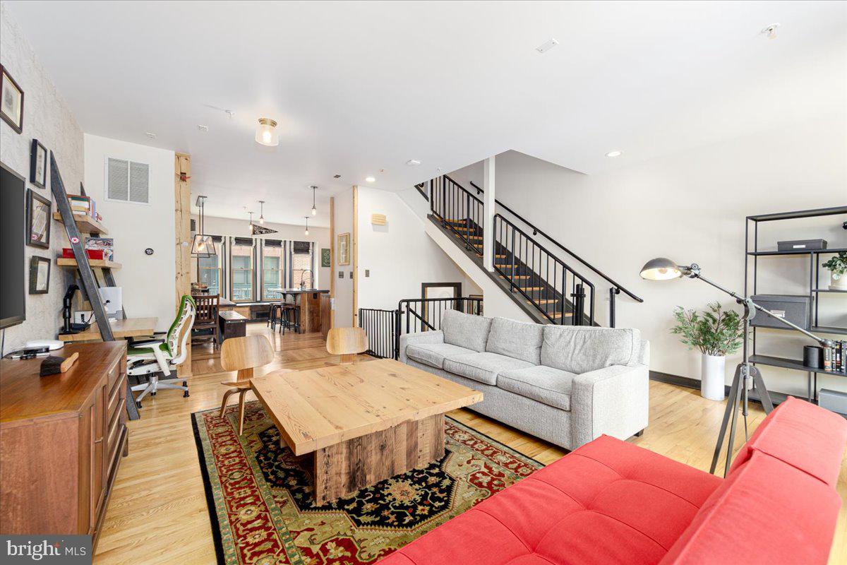 BROMPTONS AT COURTHOUSE - Residential