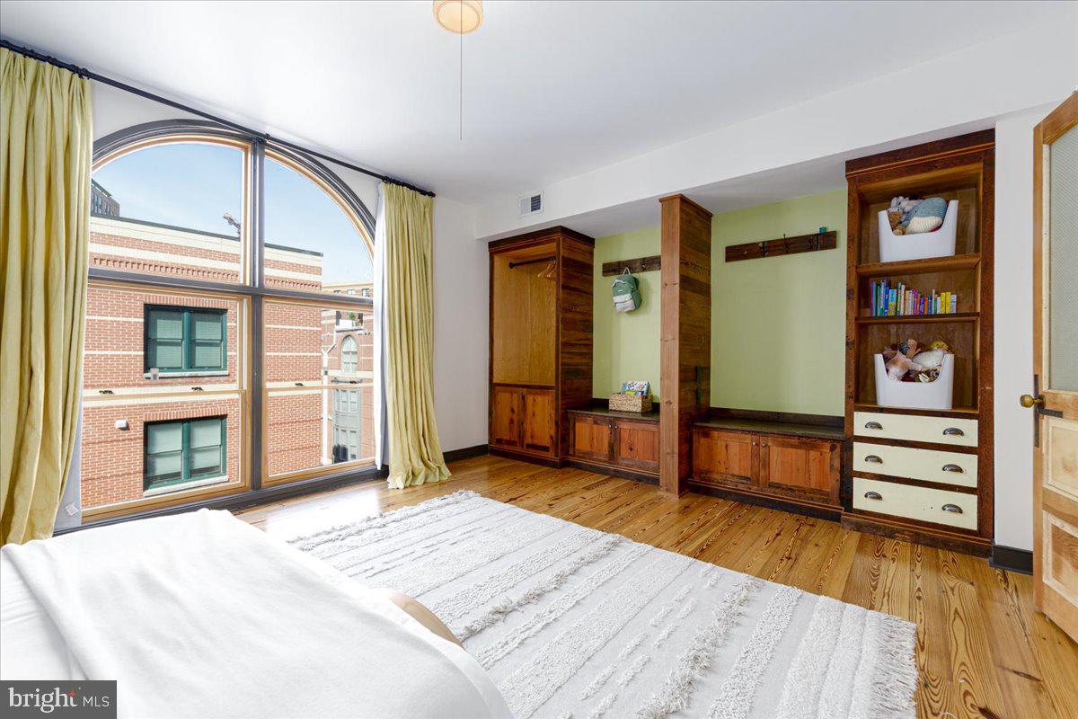 BROMPTONS AT COURTHOUSE - Residential